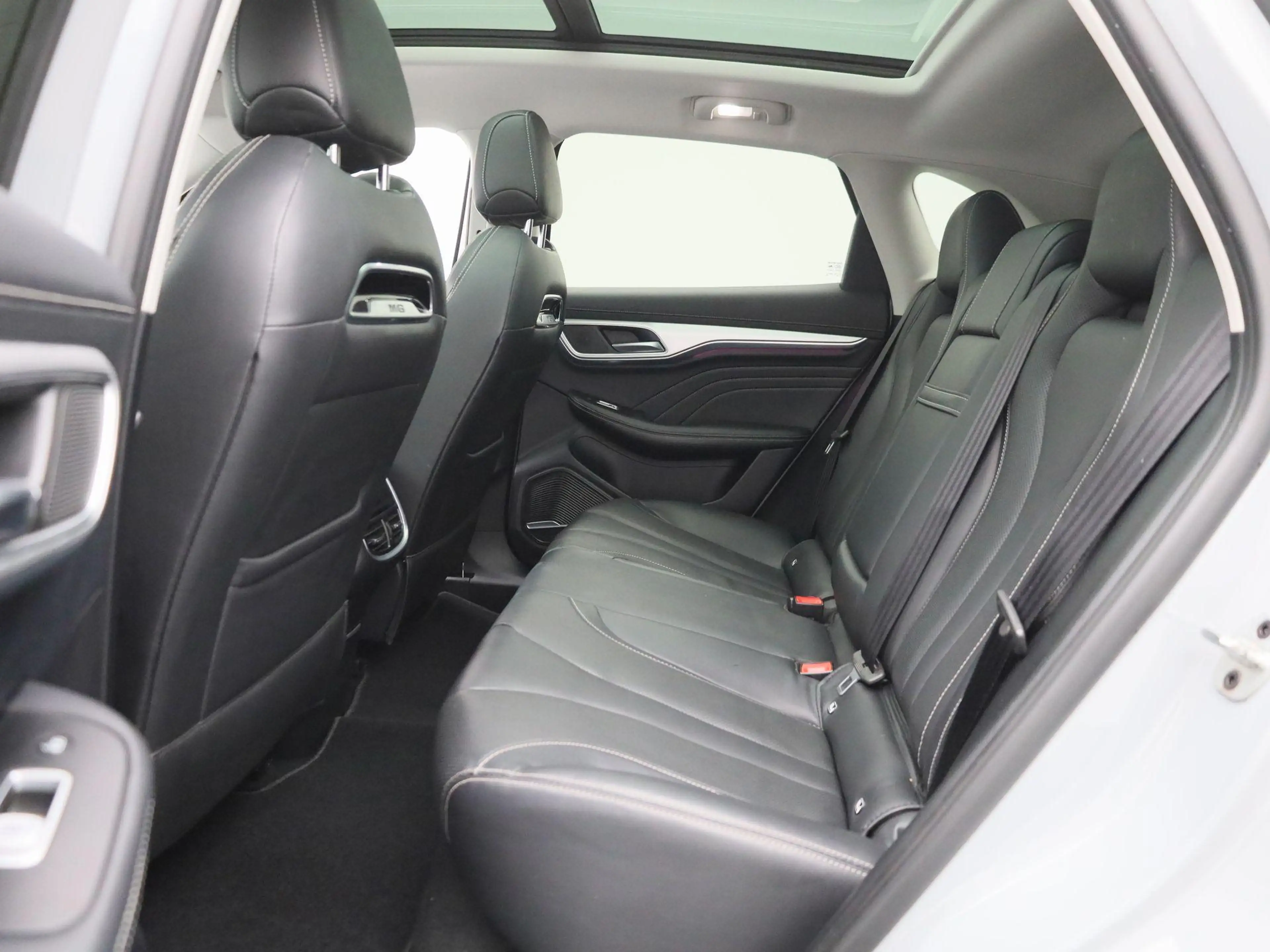 MG Marvel R Luxury 70 kWh | Apple Carplay / Android Auto | Pan — photo 11