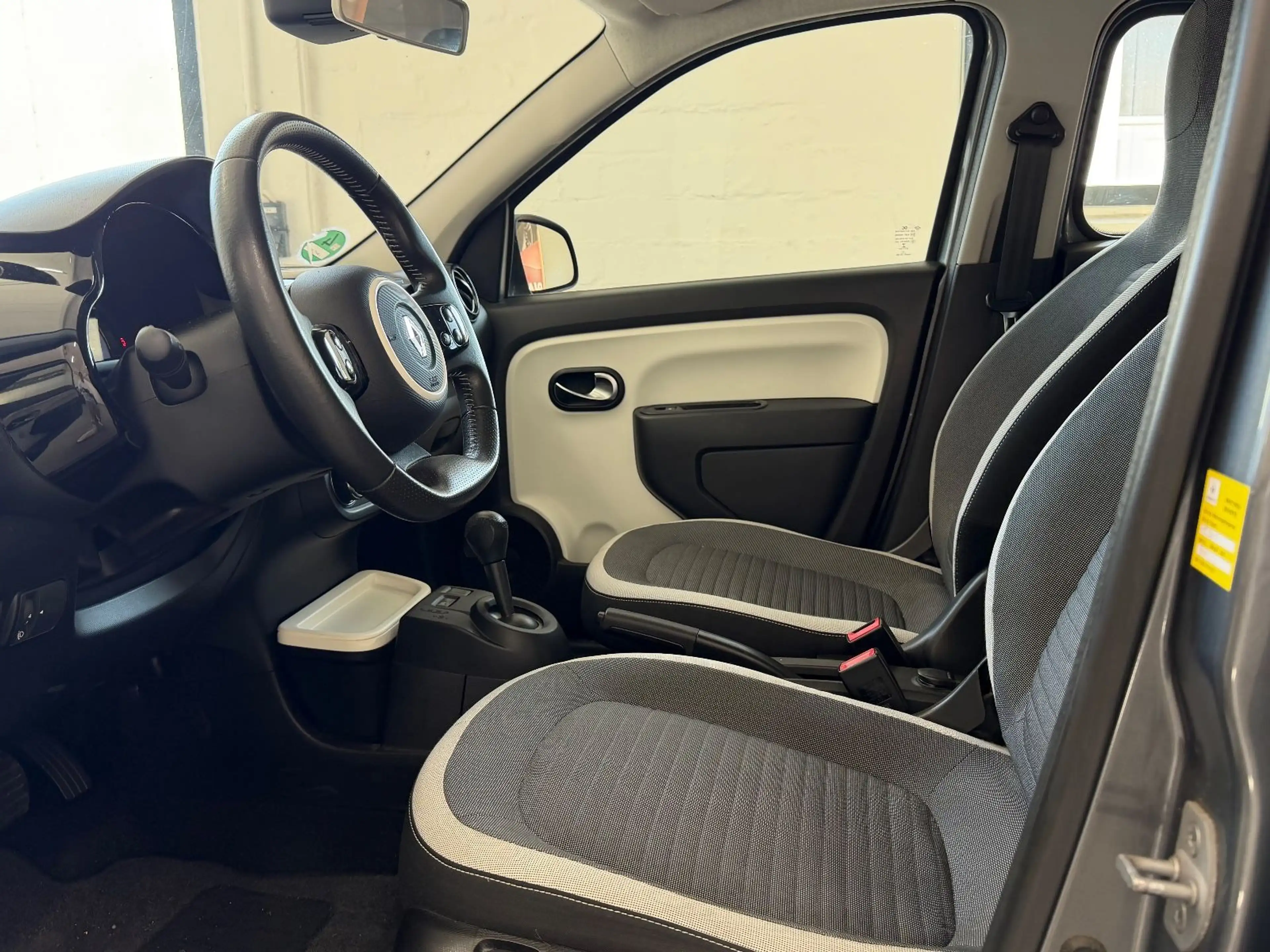 Renault Twingo Automatik/SHZ/PDC/Nur.37.000KM — photo 8