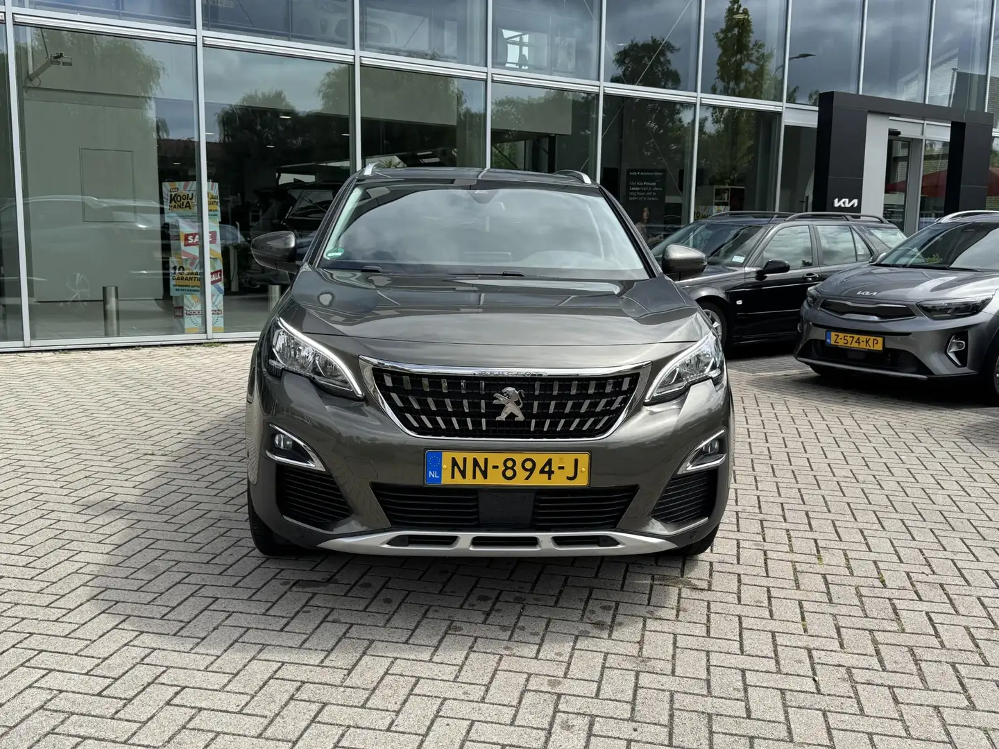 Peugeot 3008 1.2 PureTech Première Automaat|Trekhaak|panorama d Grijs - 2