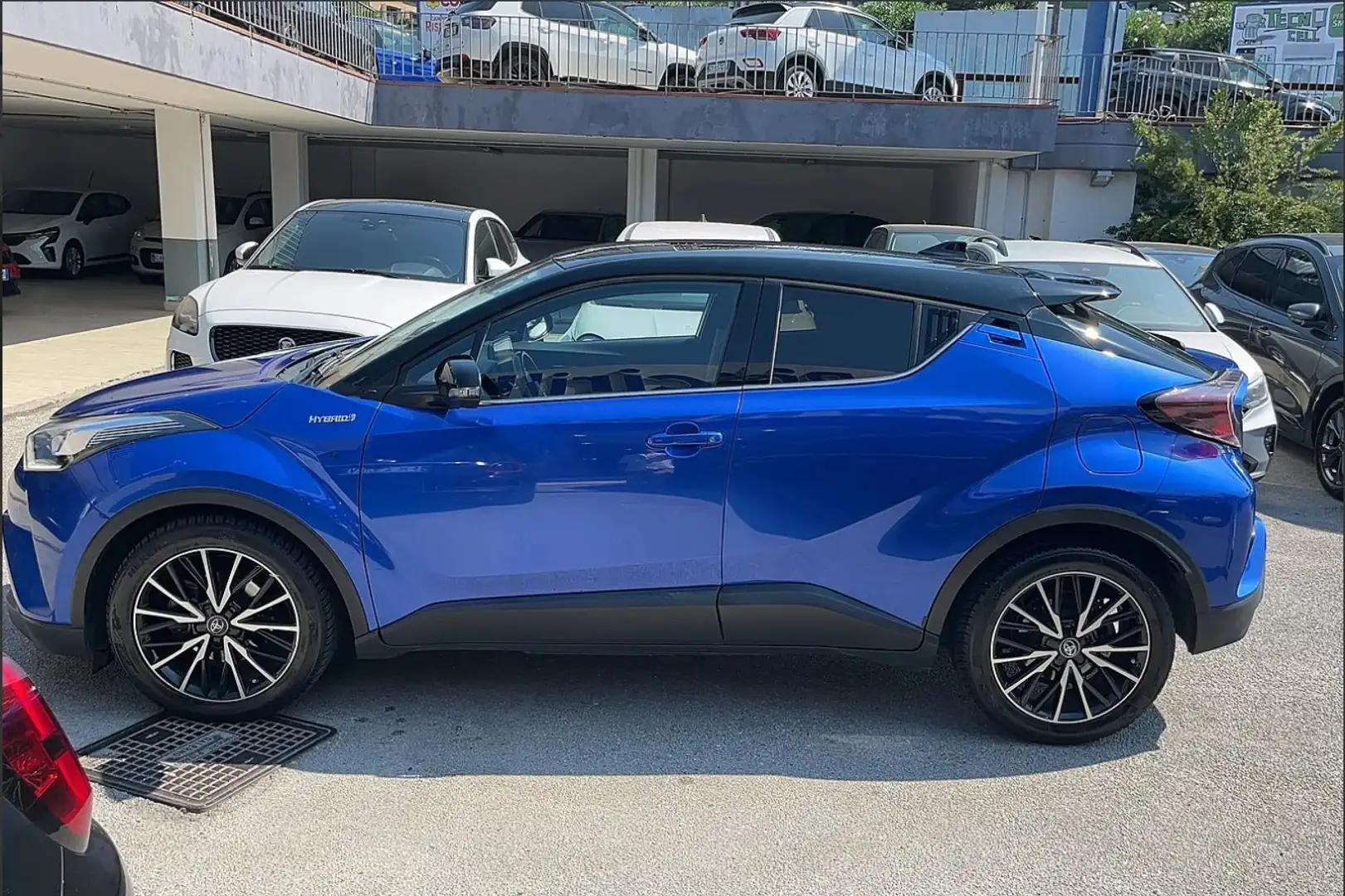 Toyota C-HR C-HR I 2016 1.8h Trend 2wd e-cvt Blauw - 2