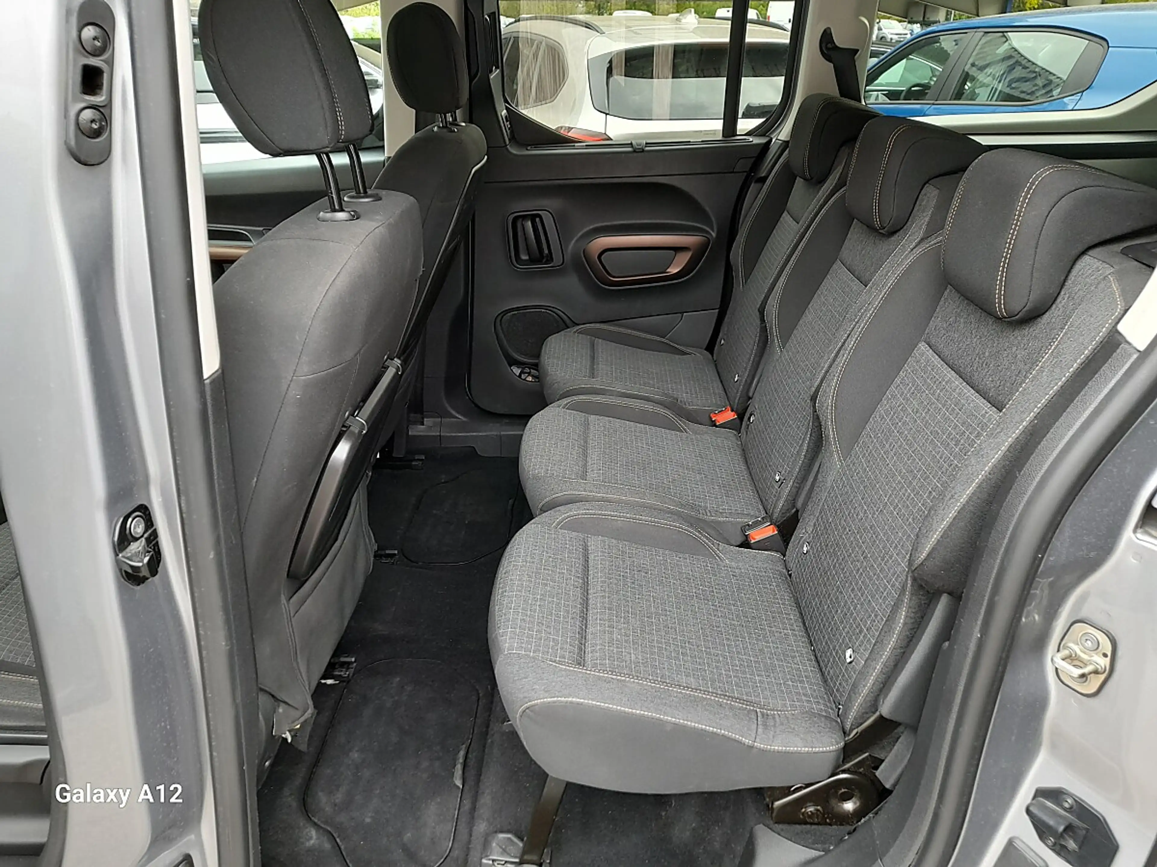 Peugeot Rifter 1.5 BlueHDi 130 FAP GT Line Lang S&S 7-sitz — photo 8