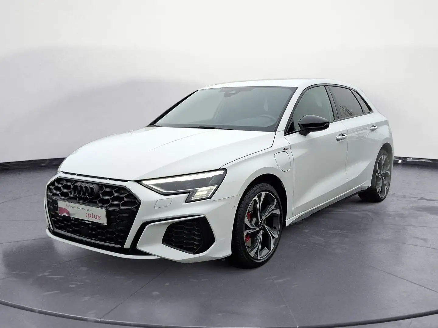 Audi A3 45 TFSIe S-Line HUD Matrix B&O Virt Weiß - 2