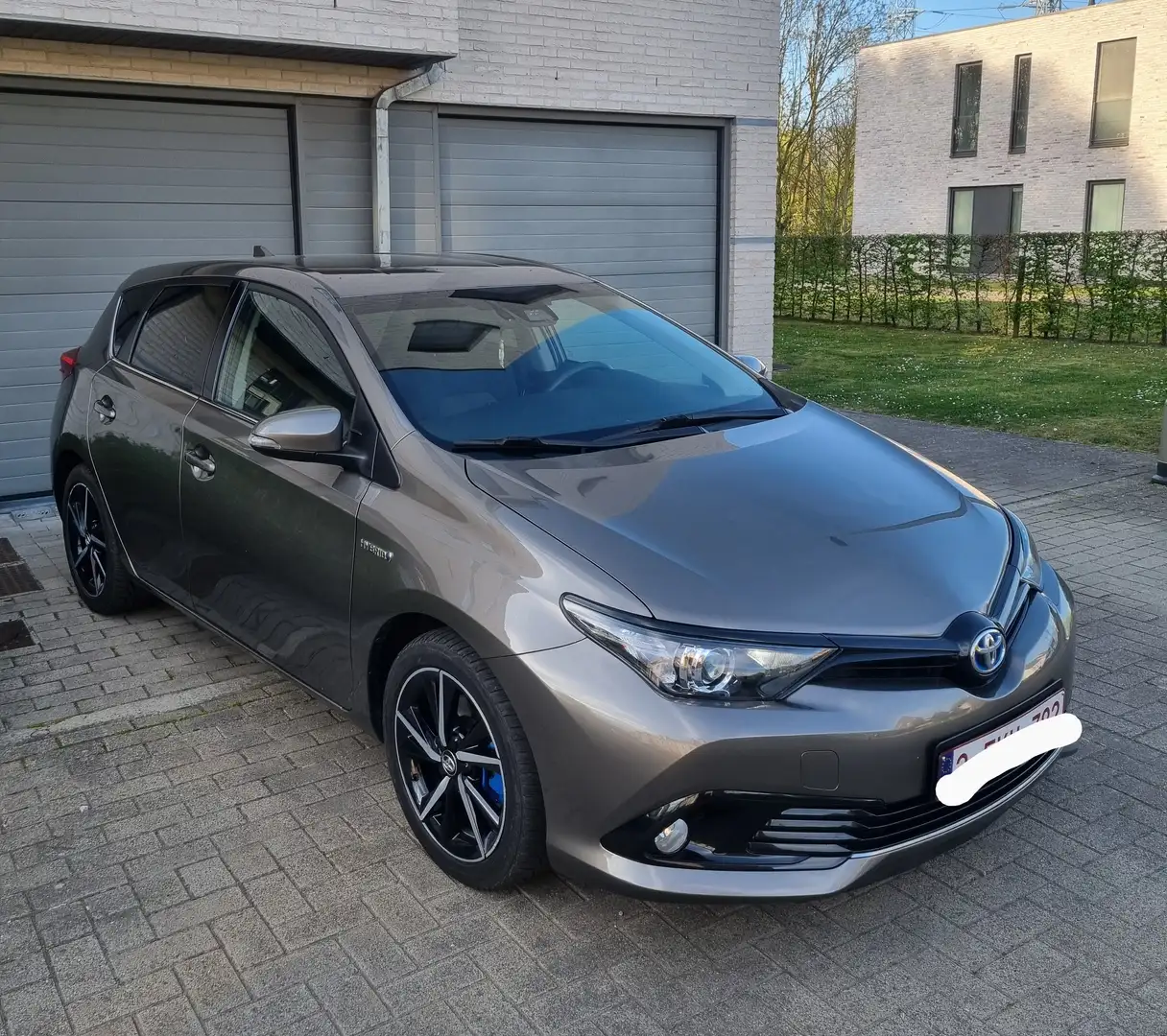 Toyota Auris Auris 1.8 VVT-i Hybrid met garantie Brun - 1