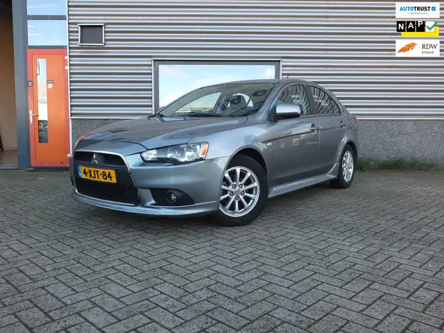 Mitsubishi Lancer Sportback 1.6 Limited Edition | 103.680 KM | PDC |