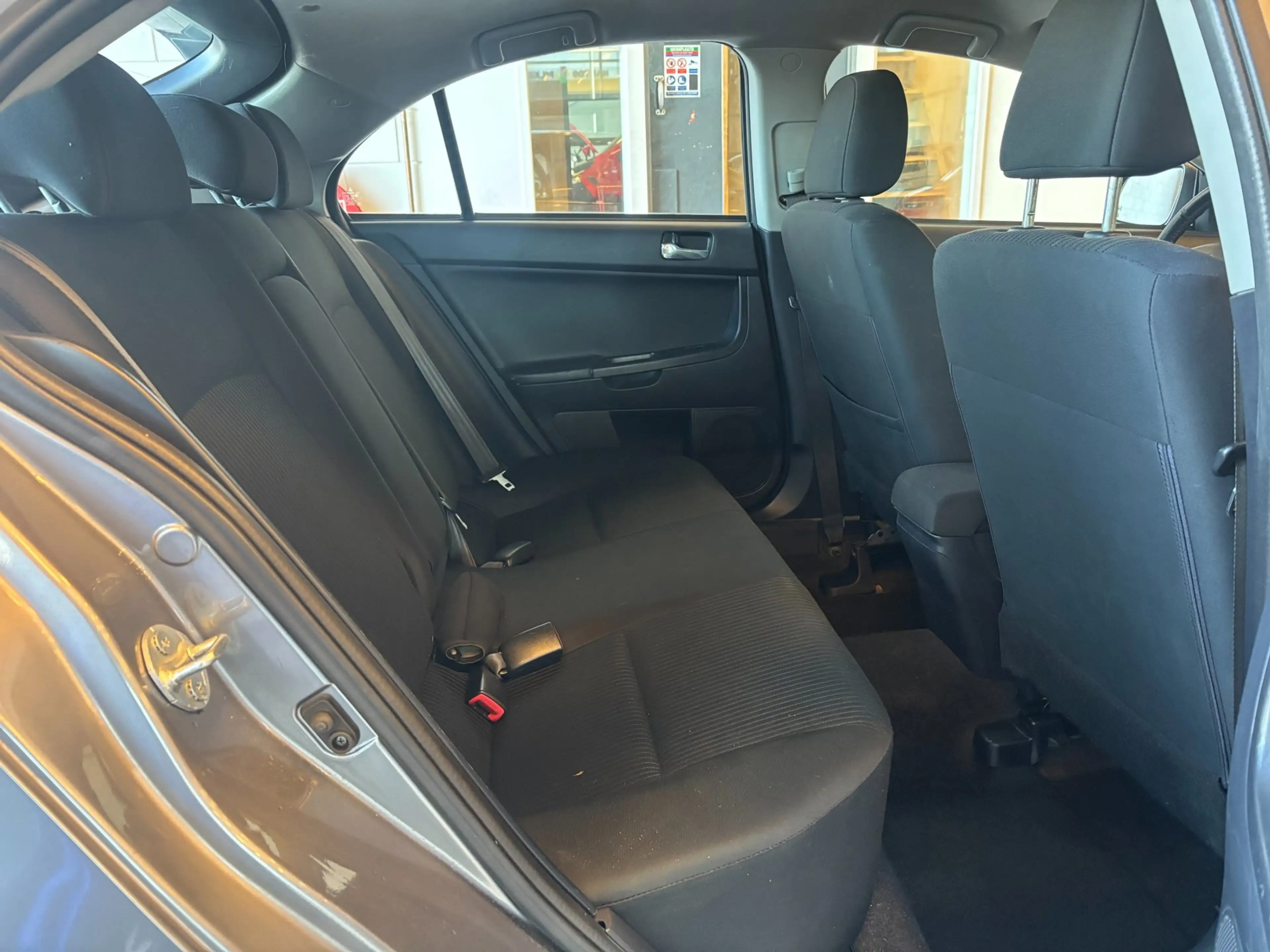 Mitsubishi Lancer Sportback 1.6 Limited Edition | 103.680 KM | PDC | — photo 17