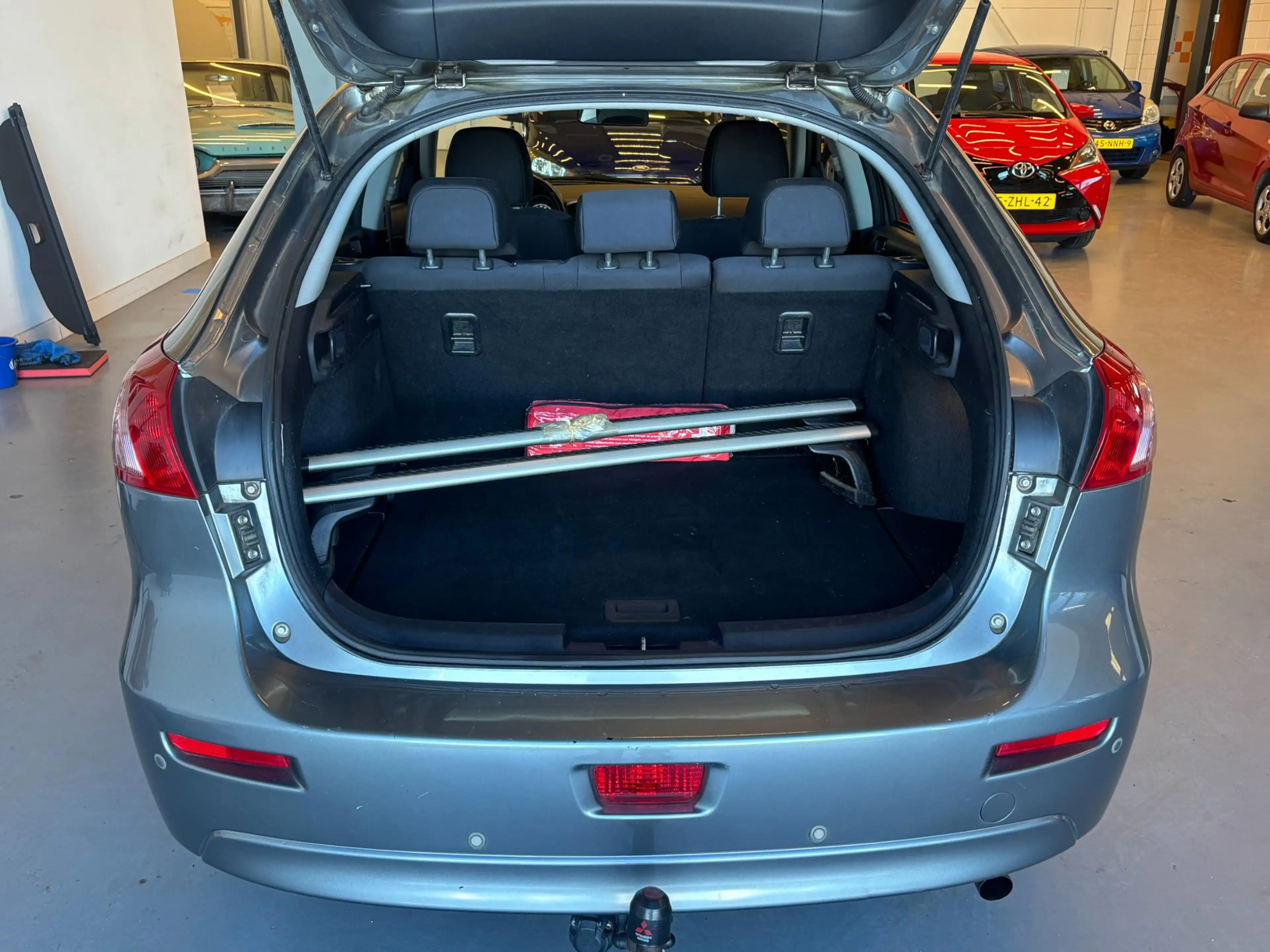 Mitsubishi Lancer Sportback 1.6 Limited Edition | 103.680 KM | PDC | — photo 16