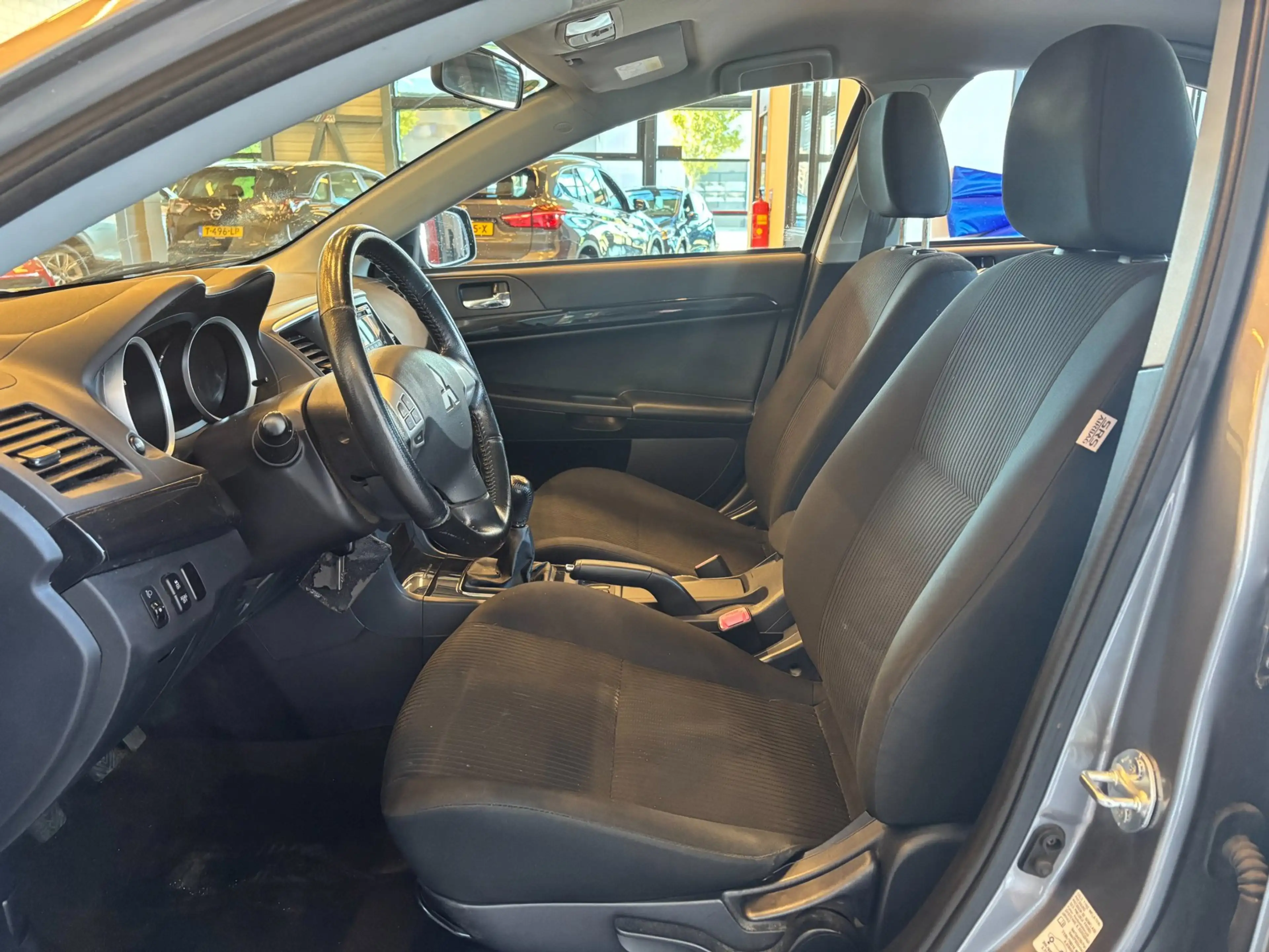Mitsubishi Lancer Sportback 1.6 Limited Edition | 103.680 KM | PDC | — photo 12
