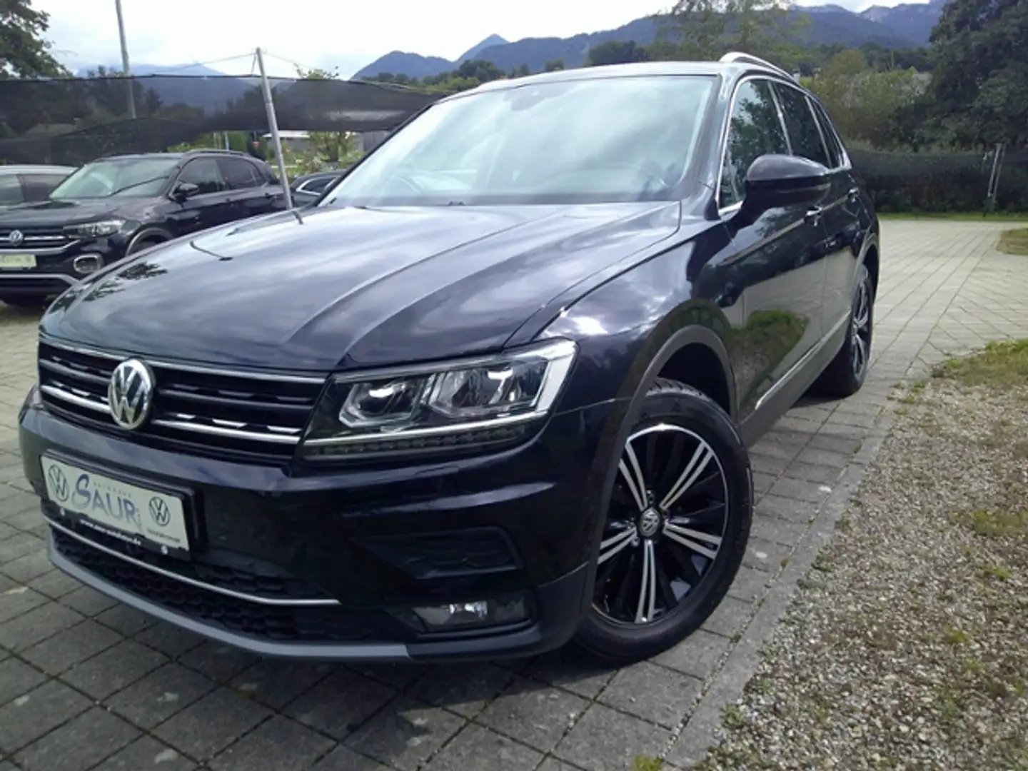 Volkswagen Tiguan 2.0 TSI Highline 4Motion*Navi*ACC*R-Kamera*SHZ*Cl Schwarz - 2