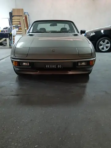 Porsche 924