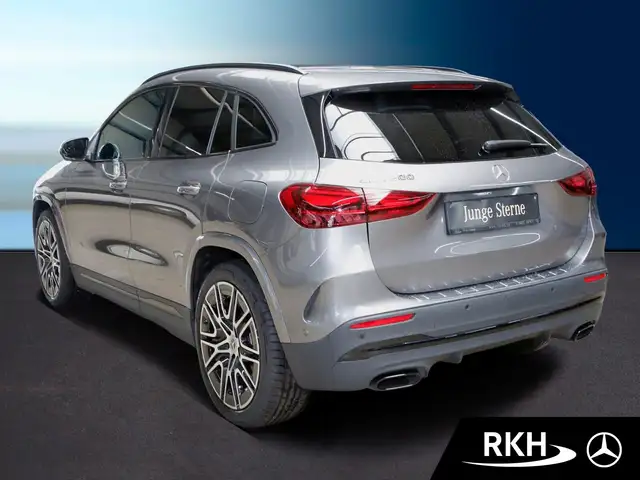 Mercedes-Benz Gla view 4