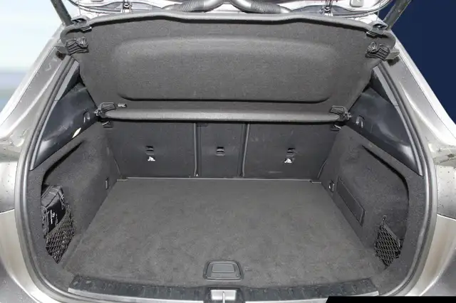 Mercedes-Benz Gla view 15