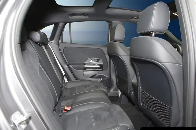 Mercedes-Benz Gla view 9