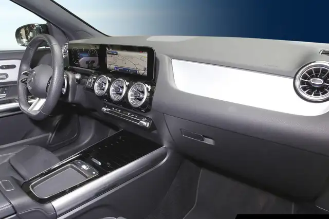 Mercedes-Benz Gla view 7