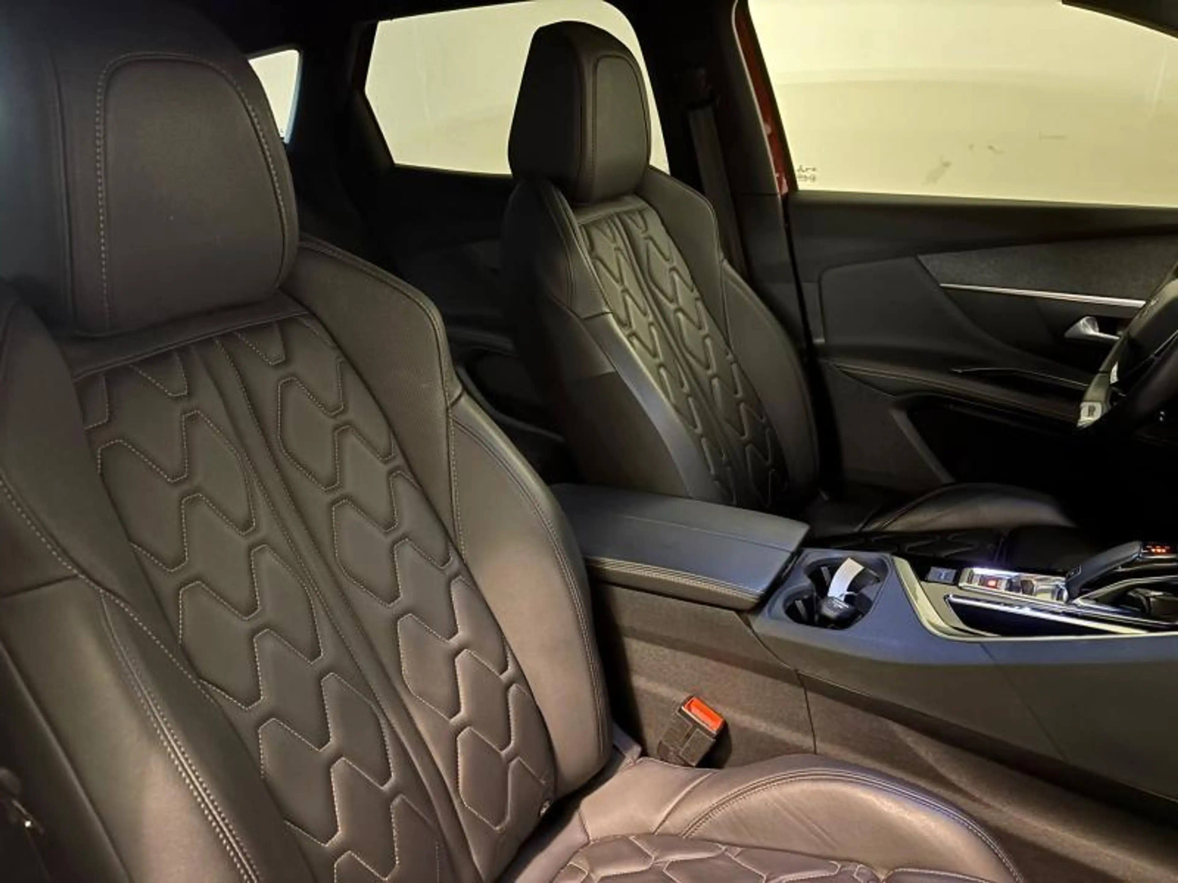 Peugeot 3008 GT Line — photo 14