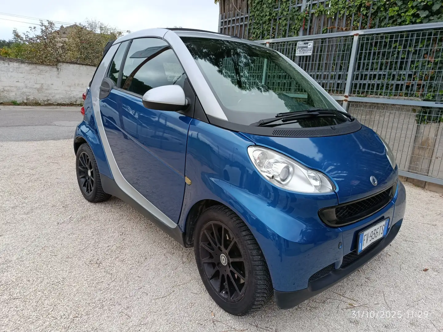 smart forTwo fortwo 1000 52 kW MHD cabrio pure Bleu - 2