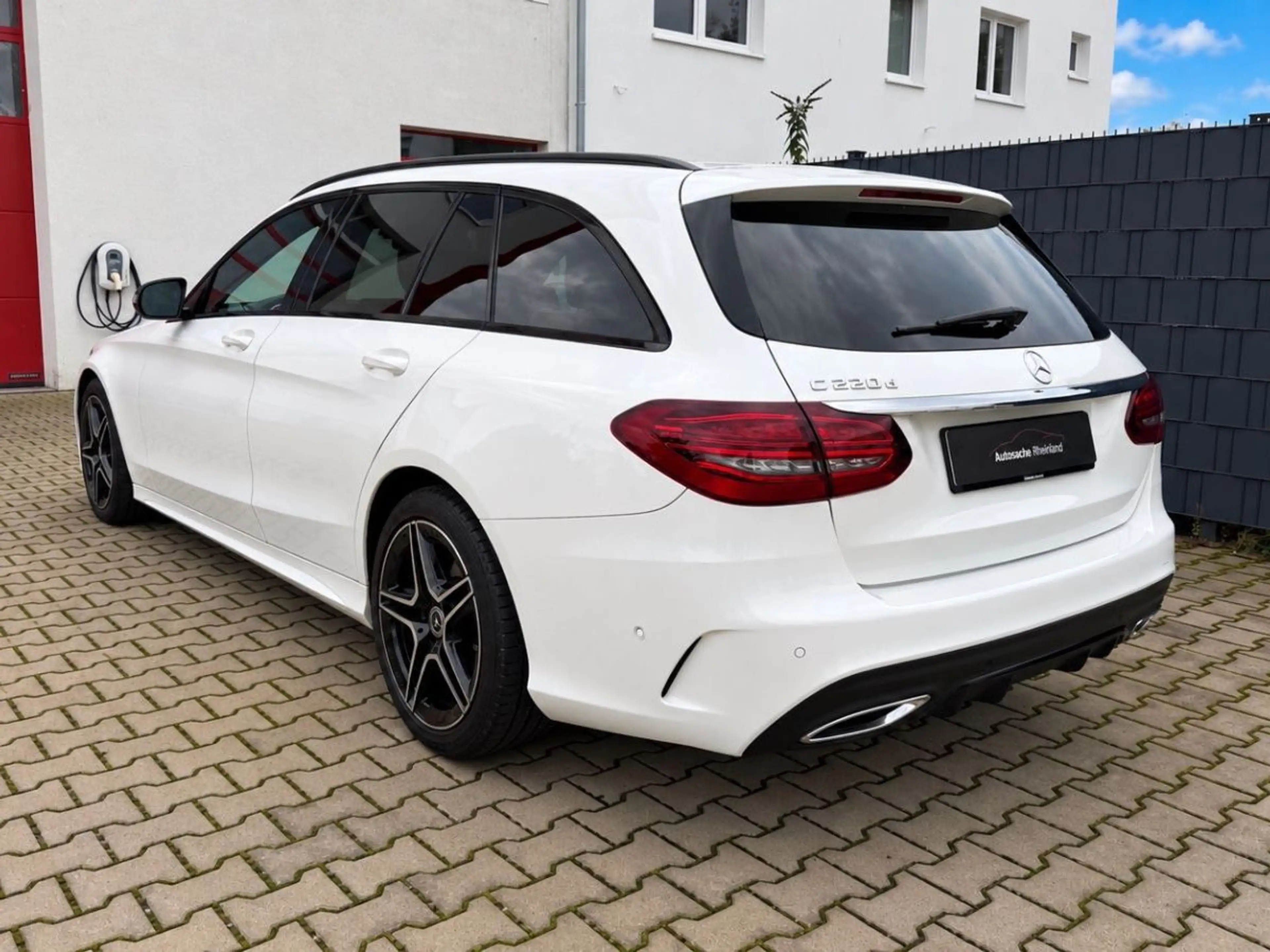 Mercedes-Benz C 220 d T AMG*2.Hd*Multibeam*Virtual*Garantie* — photo 4
