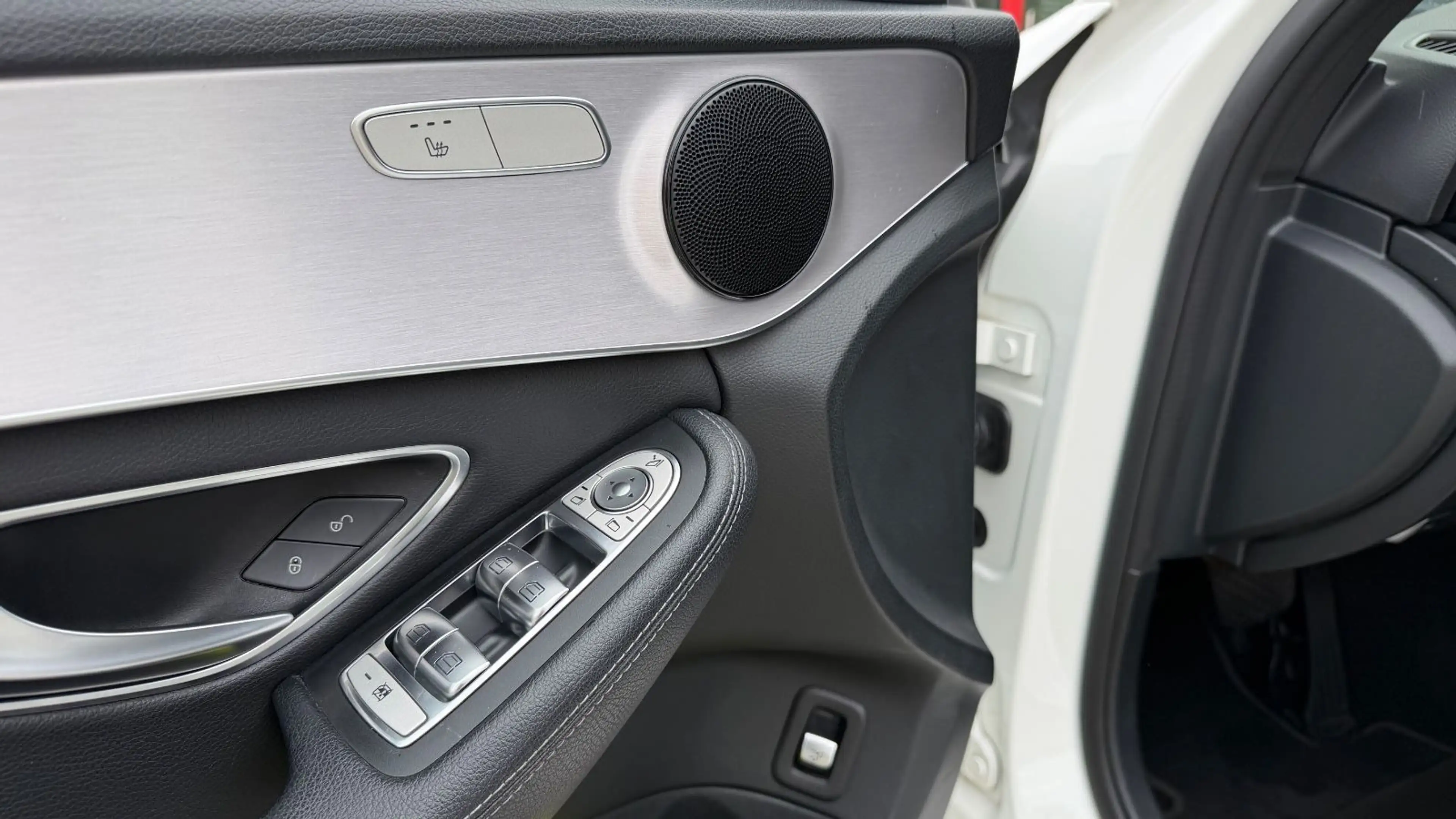 Mercedes-Benz C 220 d T AMG*2.Hd*Multibeam*Virtual*Garantie* — photo 8
