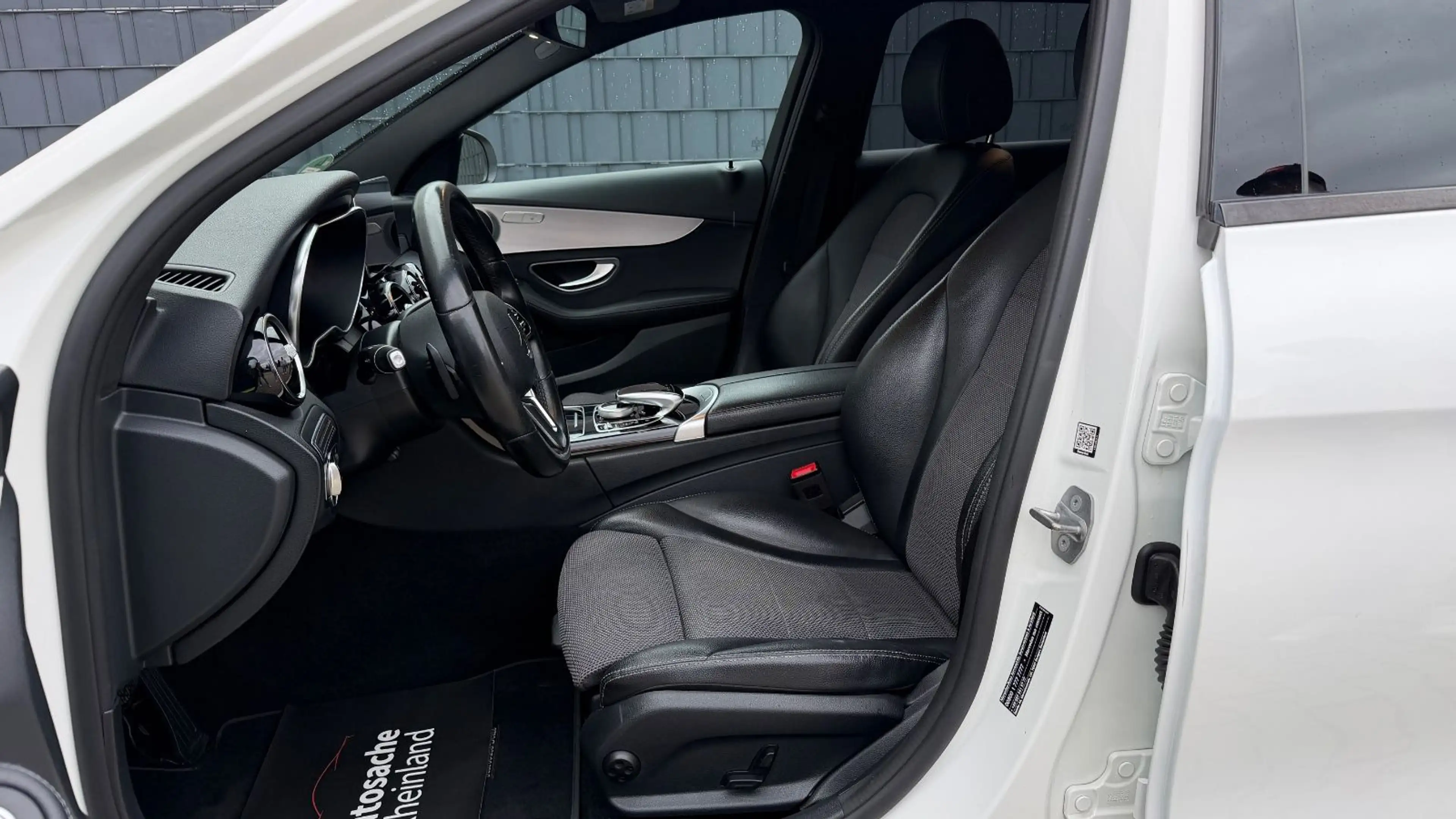 Mercedes-Benz C 220 d T AMG*2.Hd*Multibeam*Virtual*Garantie* — photo 12