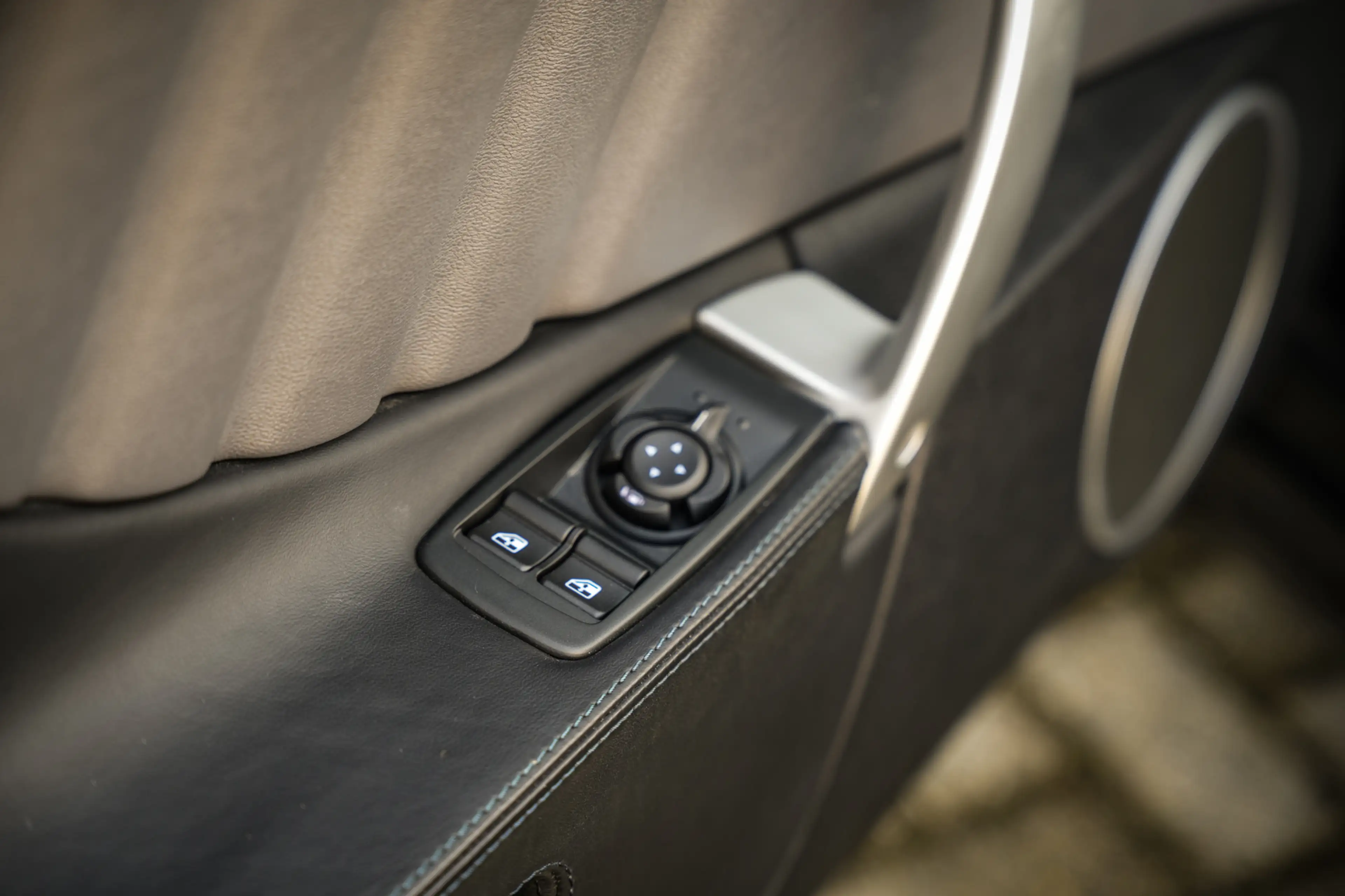 Alfa Romeo Spider 3.2 JTS Q4 Exclusive | Clima | Leder | Cruise | Xe — photo 25