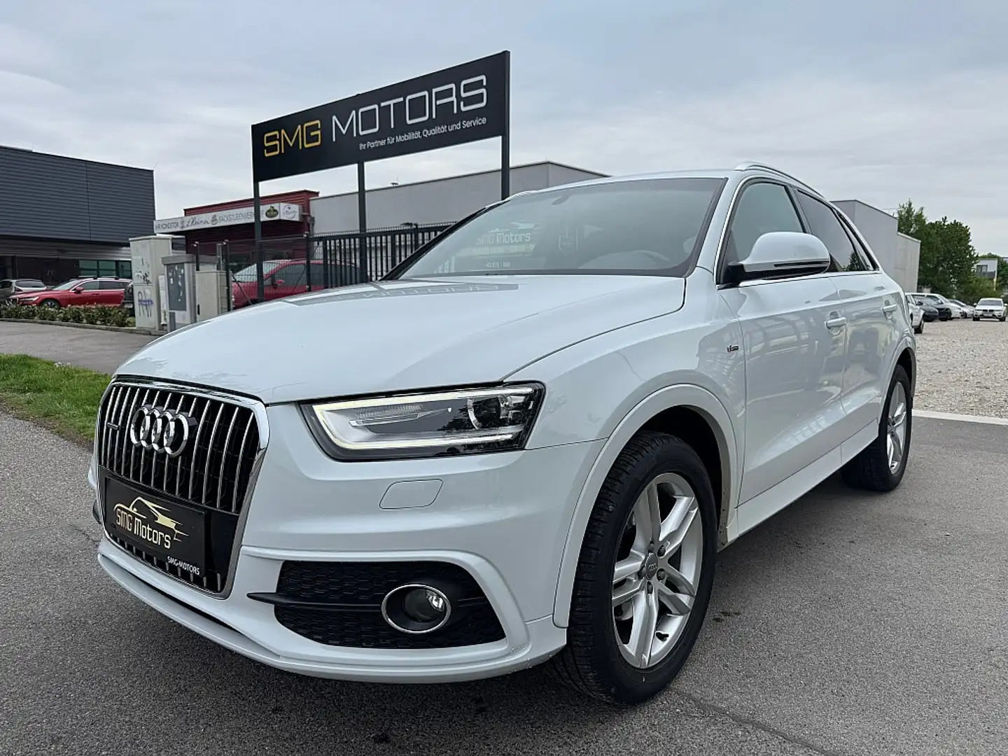 Audi Q3 2,0 TDI quattro DPF S-tronic Weiß - 1