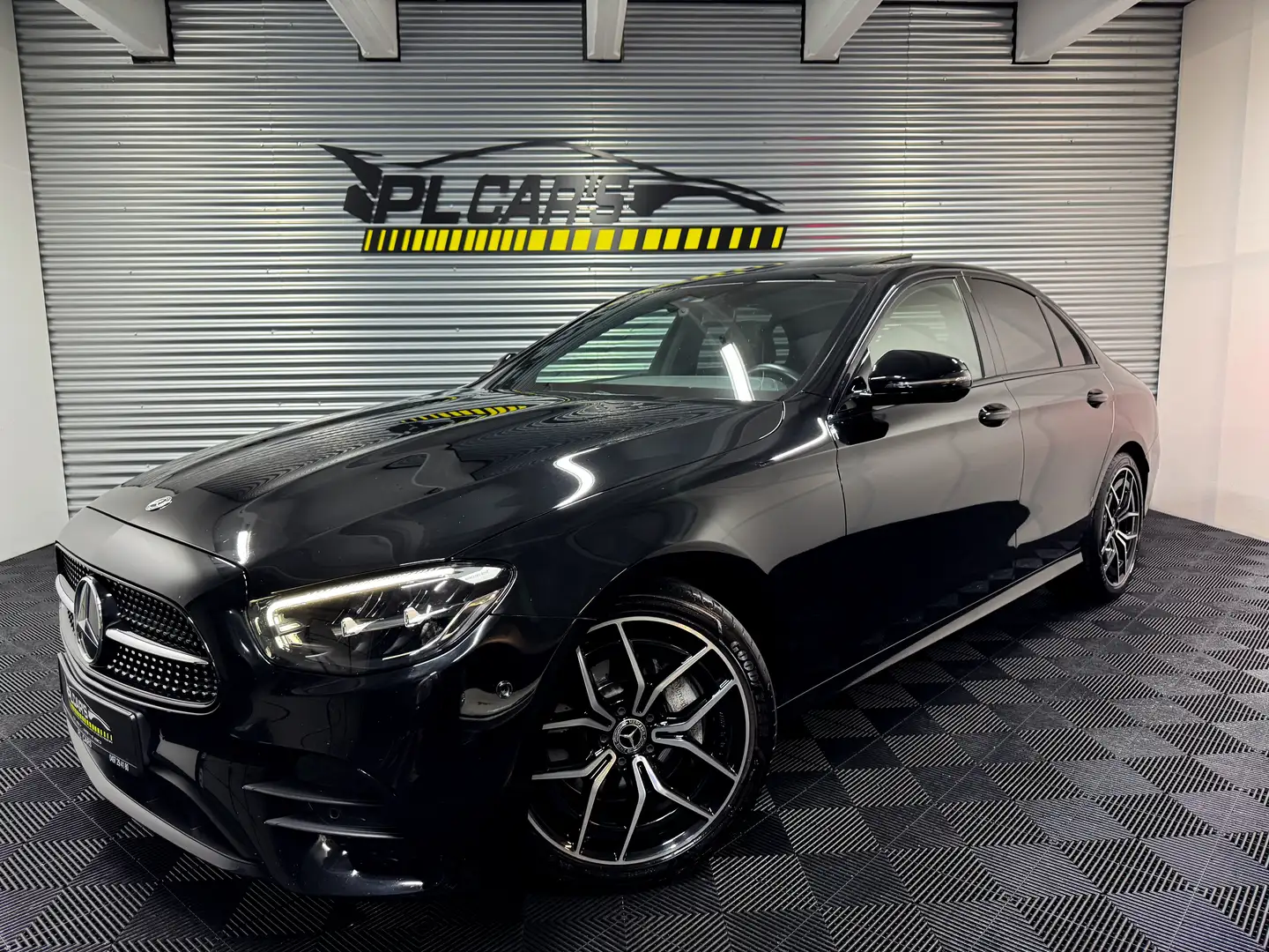 Mercedes-Benz E 200 d PACK AMG | FACE LIFT | LED | XENON | GARANTIE Noir - 2