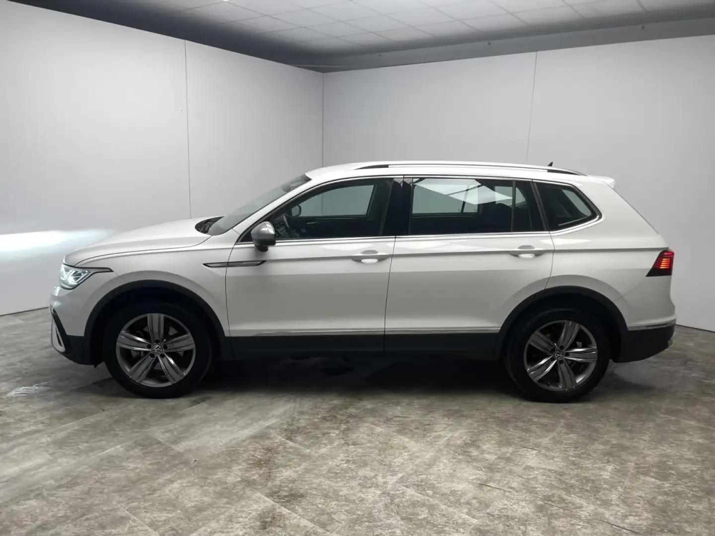 Volkswagen Tiguan Allspace 2.0 TDI DSG 4Motion Elegance Klima Navi Blanco - 2