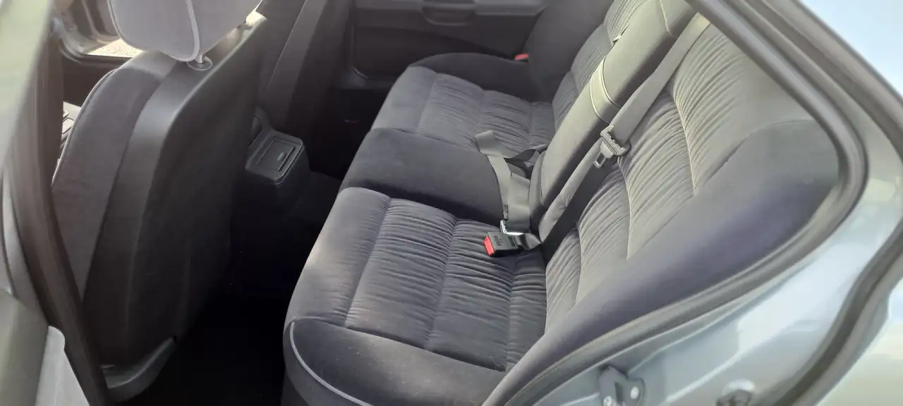 BMW 320i, foto 6