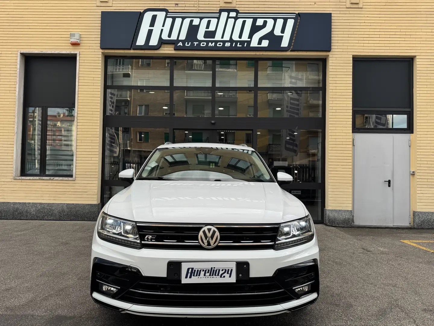 Volkswagen Tiguan R-line Bianco - 1