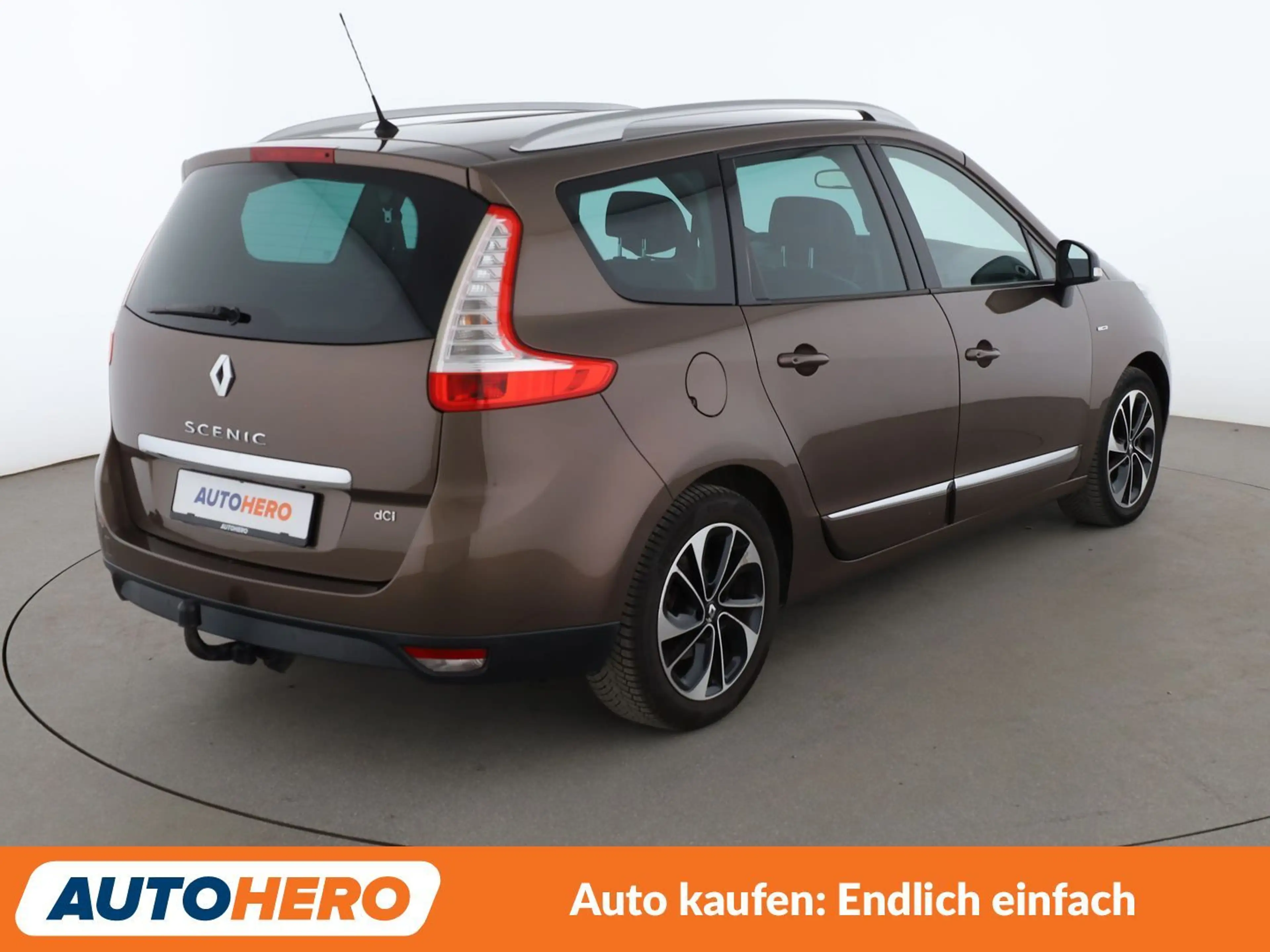 Renault Grand Scenic 2.0 dCi BOSE Edition *NAV*TEMPO*CAM*PDC*SHZ*AHK* — photo 6