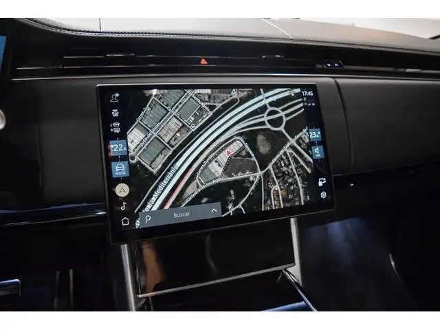 Land Rover Range Rover view 15