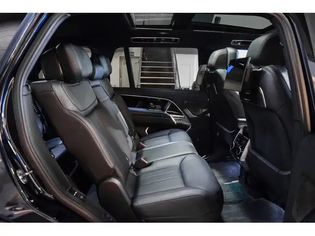 Land Rover Range Rover view 10