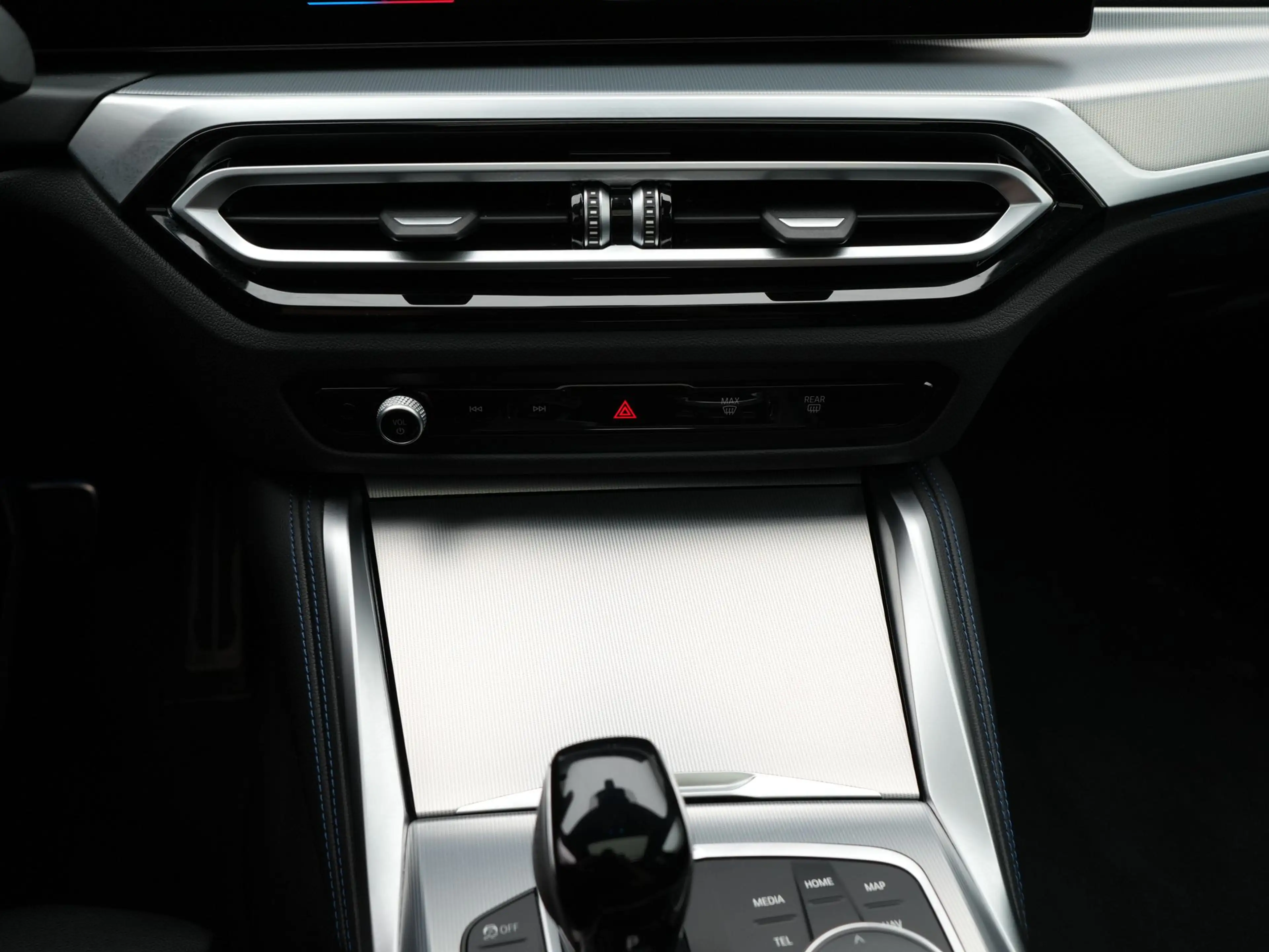 BMW i4 M50 High Executive 84 kWh SoH 97% — photo 14