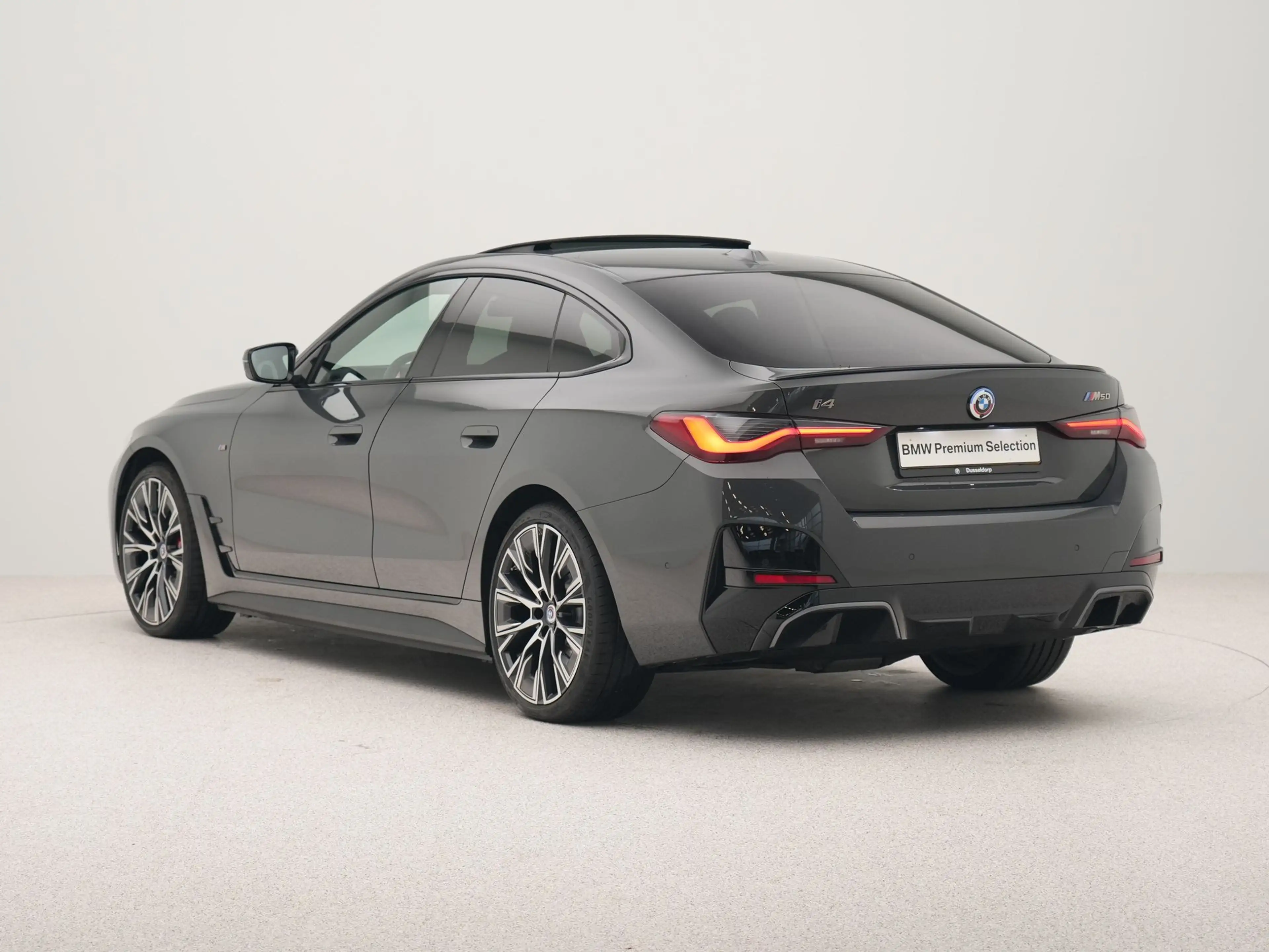BMW i4 M50 High Executive 84 kWh SoH 97% — photo 10