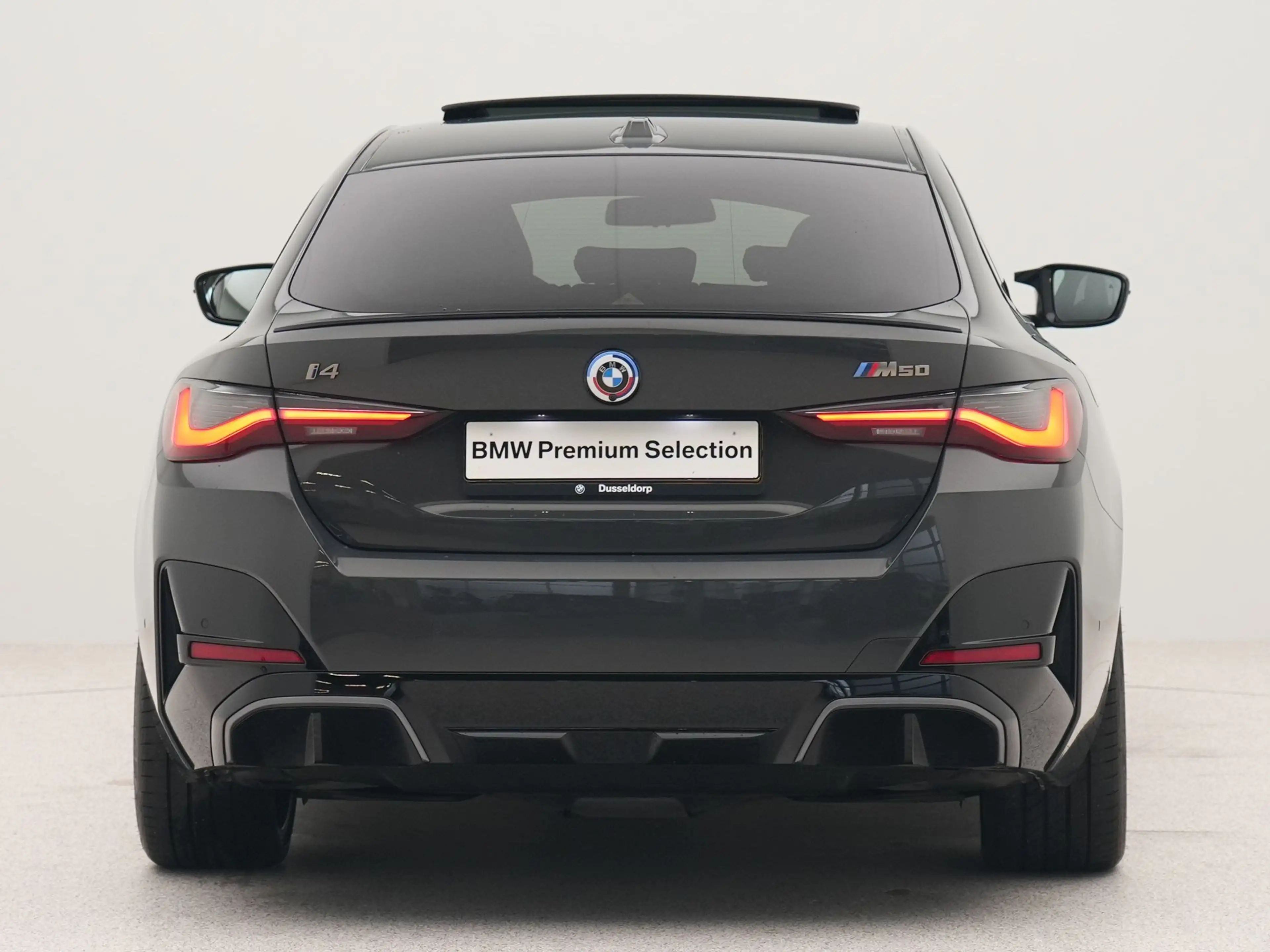 BMW i4 M50 High Executive 84 kWh SoH 97% — photo 9