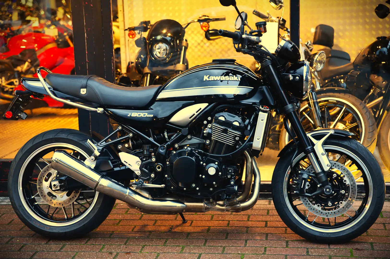 Kawasaki Z900RS ***MOTO VERTE*** Noir - 2