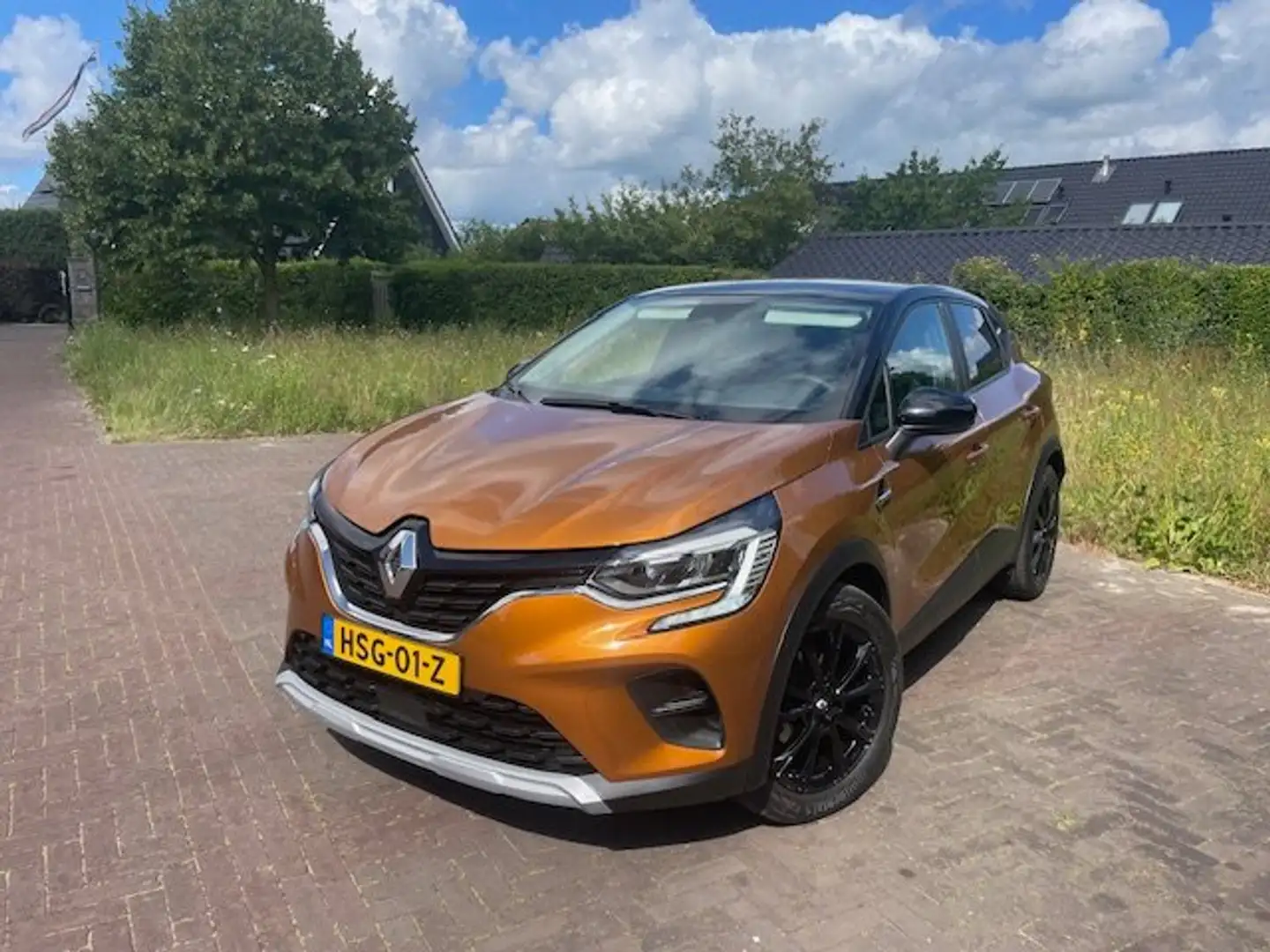 Renault Captur 1.0 Tce (90) Limited (Atacama Orange) 18 inch top Oranje - 1