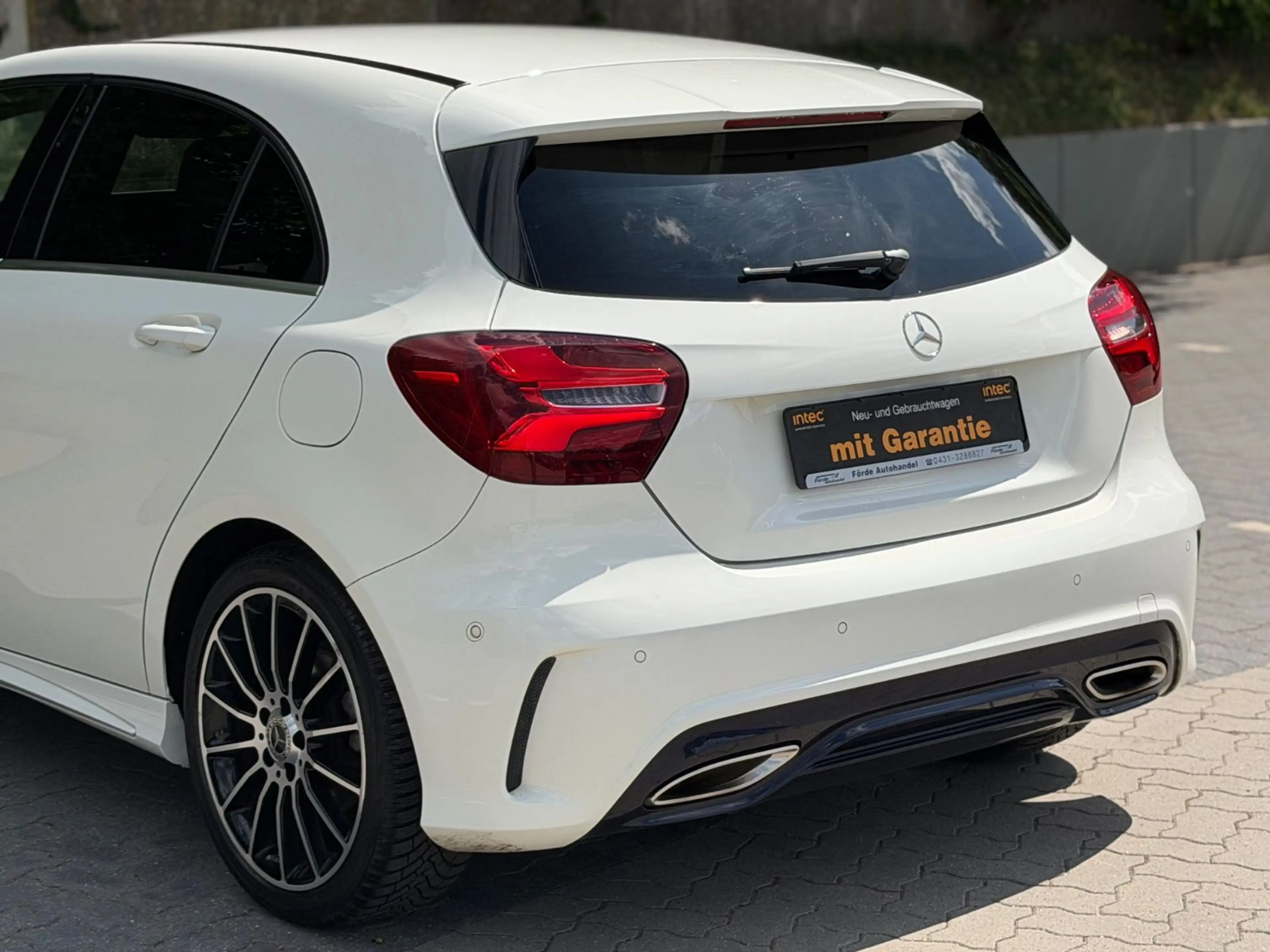 Mercedes-Benz A 180 AMG Line/SPORT/LEDER/LED/WENIG KM/KEYLESS — photo 10