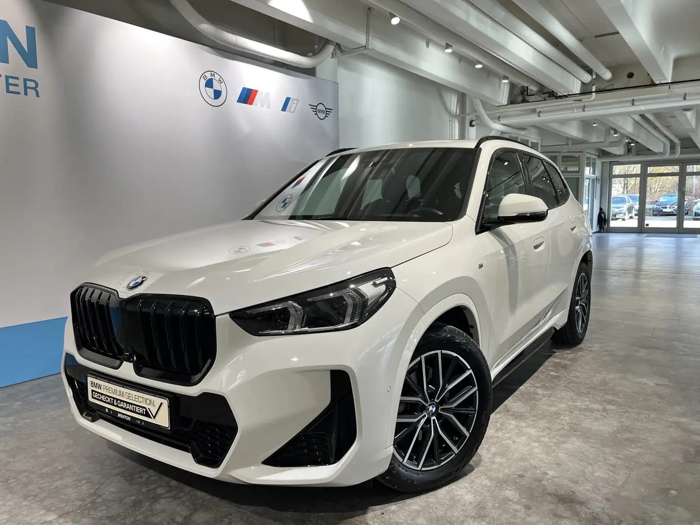 BMW X1 sDrive18i M Sportpaket/ad.LED/Panorama/Kamera Blanc - 1