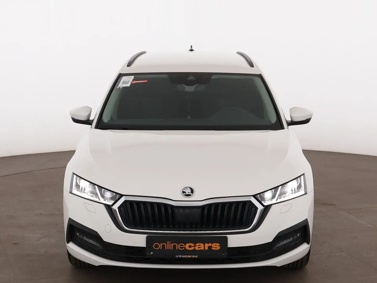 Skoda Octavia Combi 2.0 TDI Ambition Aut MATRIX AHK Weiß - 2