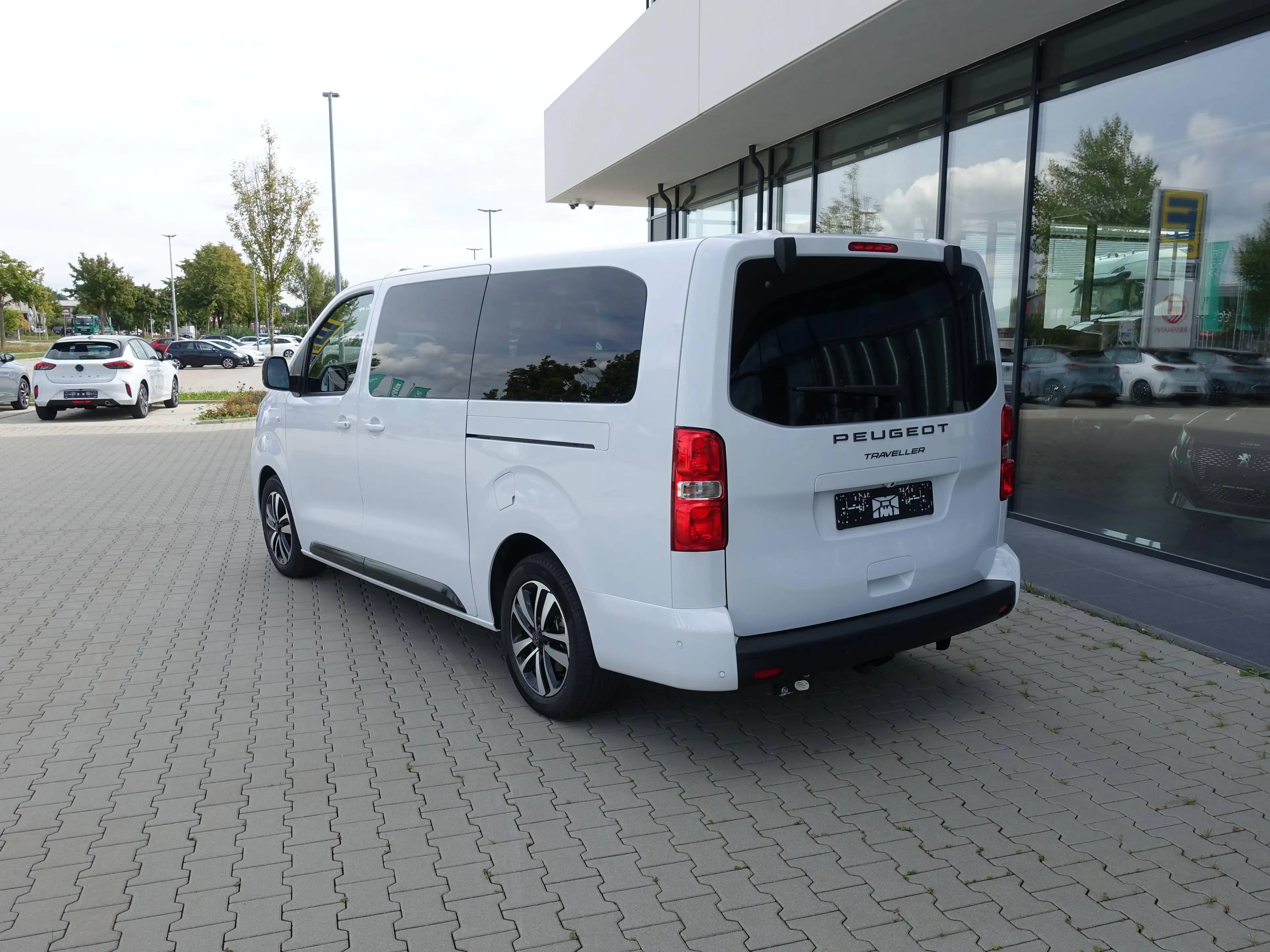 Peugeot Traveller Traveller Diesel 180 L3 2.2 Diesel 180 EAT8 Allure — photo 3