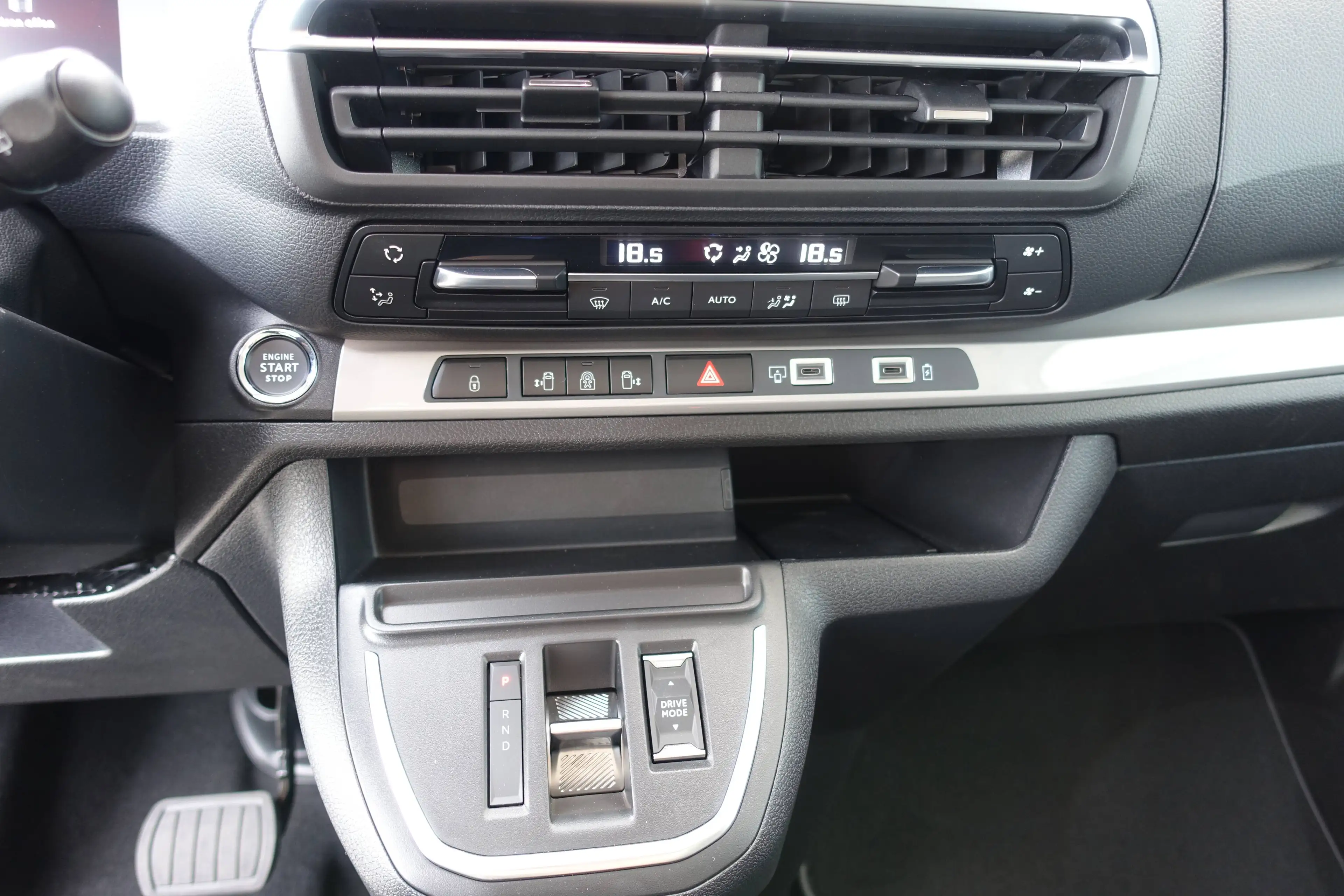 Peugeot Traveller Traveller Diesel 180 L3 2.2 Diesel 180 EAT8 Allure — photo 13