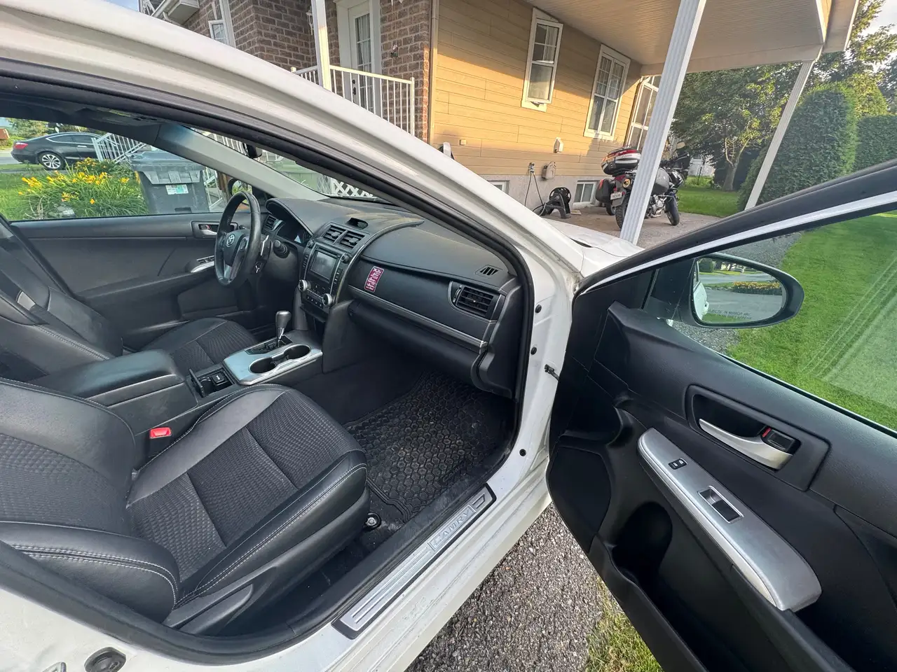 Toyota Camry photo Toyota Camry