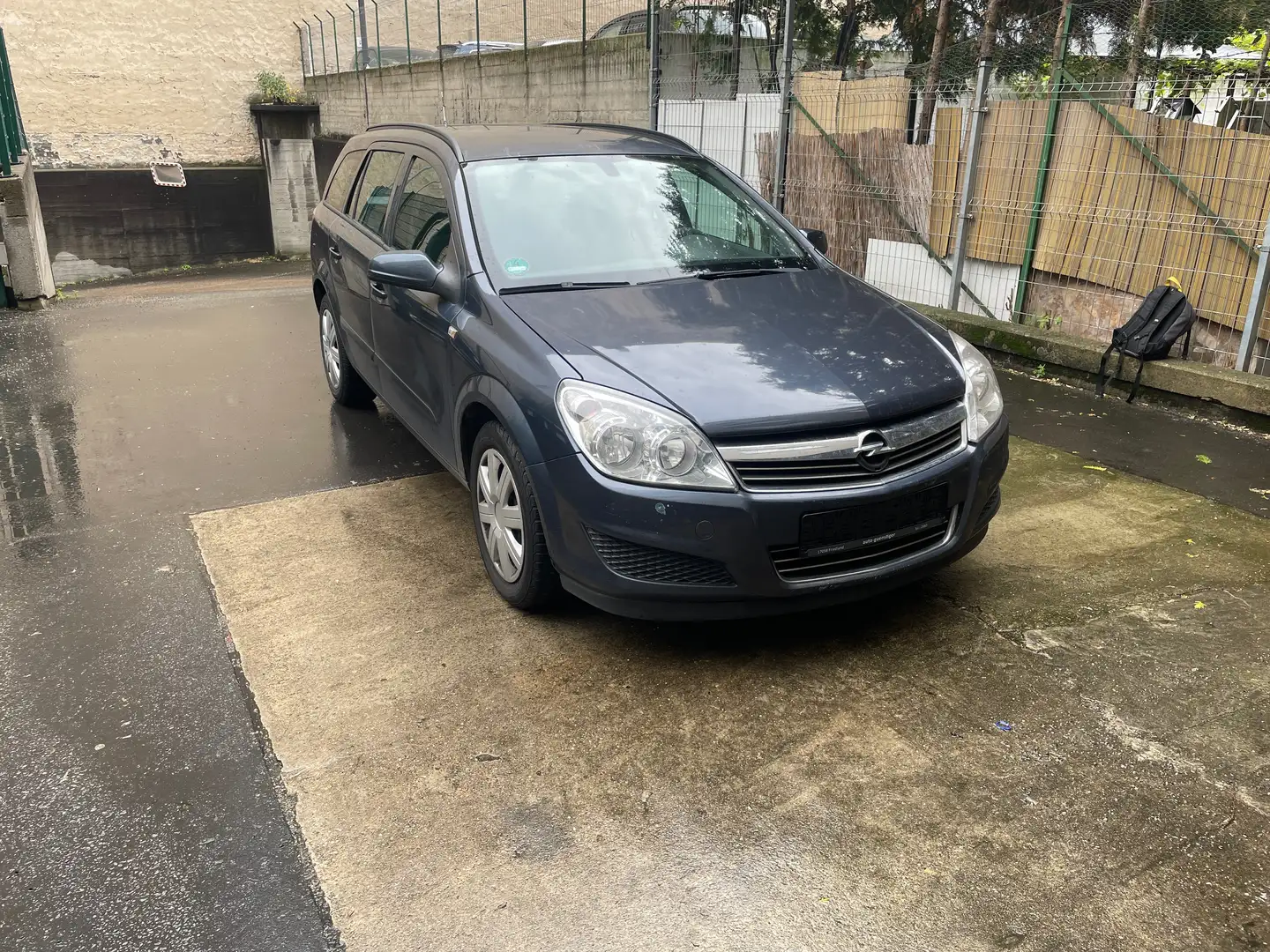 Opel Astra Grau - 1