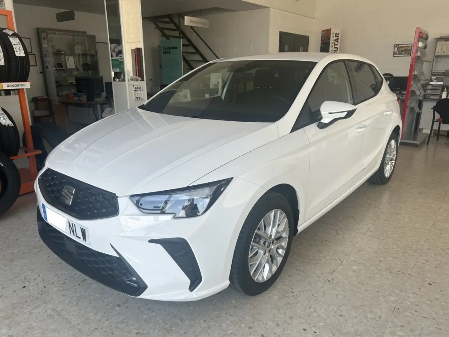 SEAT Ibiza 1.0 TSI S&S Style 85kW Blanco - 1