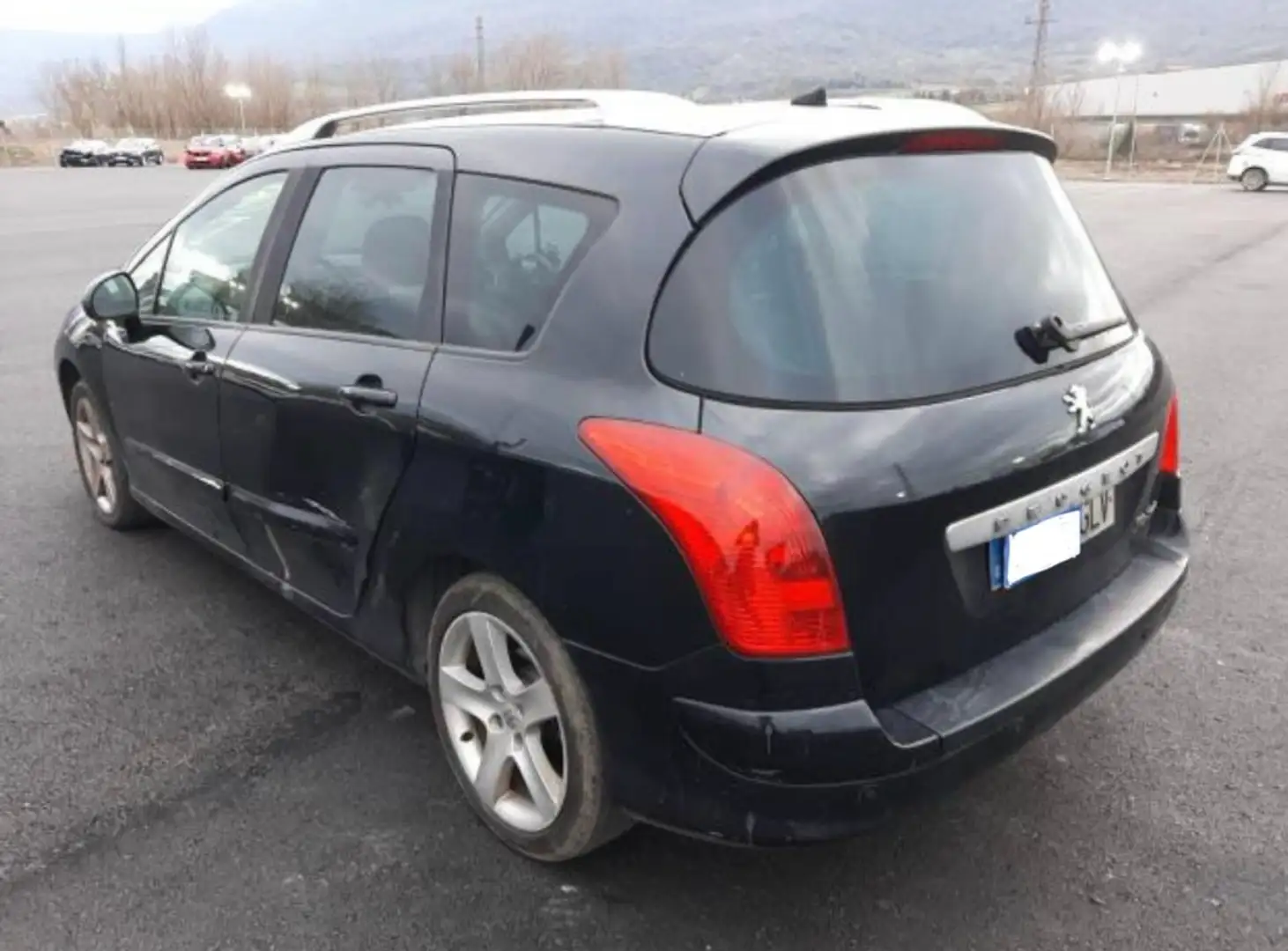 Peugeot 308 SW 1.6HDI FAP Premium 6 vel. Zwart - 2