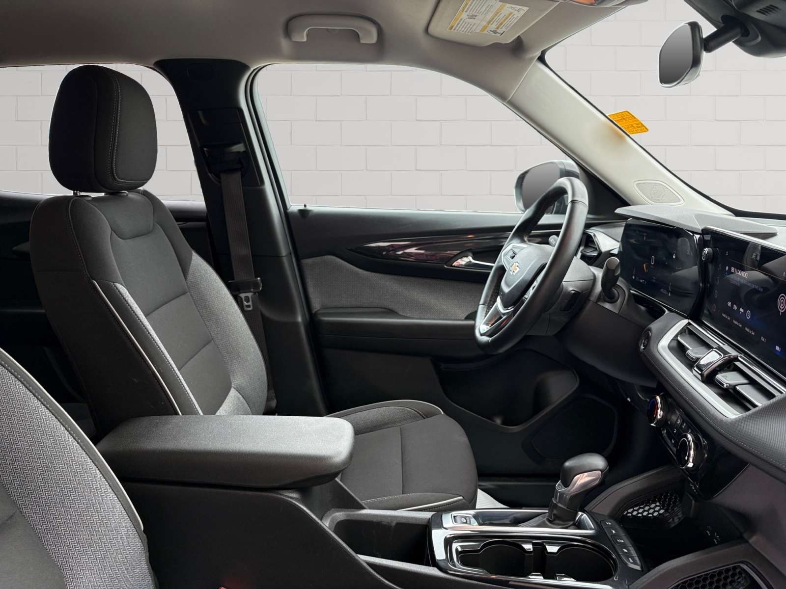 used 2025 Chevrolet TrailBlazer car, priced at $28,896