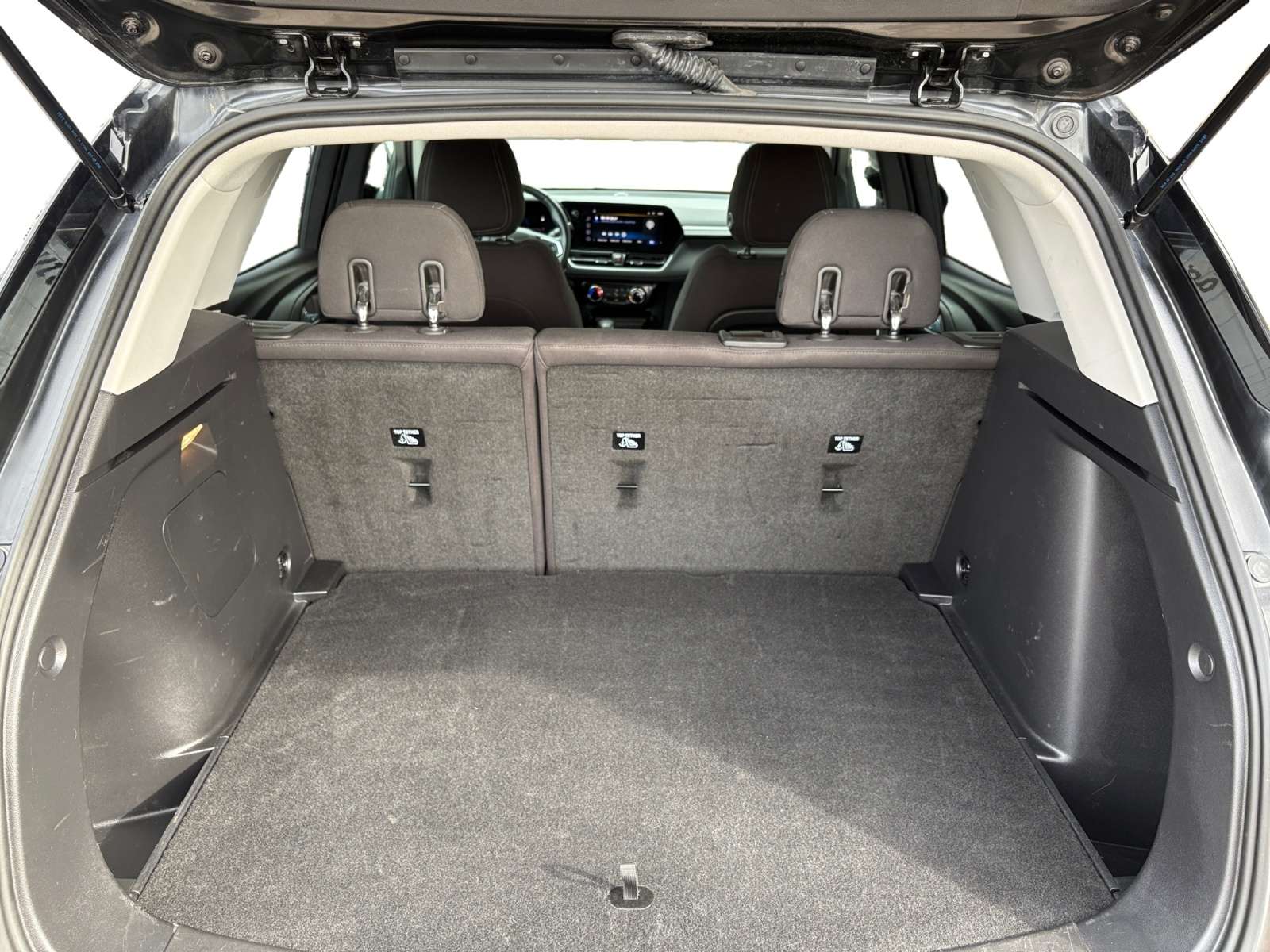 used 2025 Chevrolet TrailBlazer car, priced at $28,896