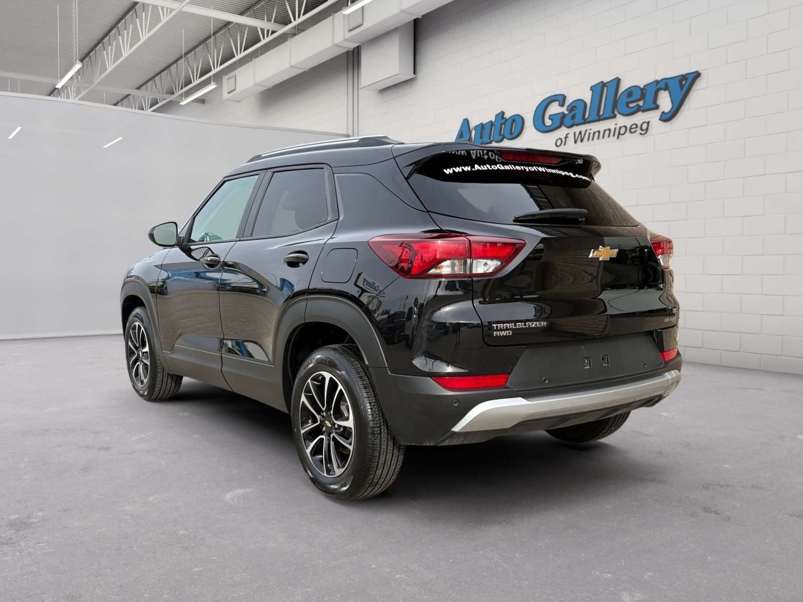 used 2025 Chevrolet TrailBlazer car, priced at $28,896
