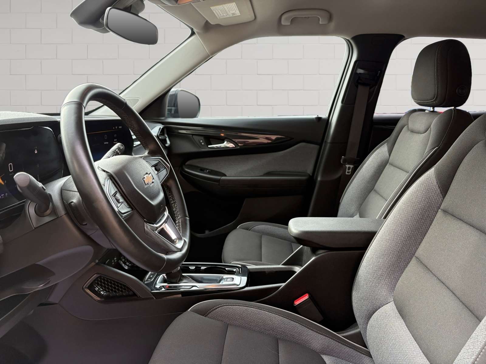 used 2025 Chevrolet TrailBlazer car, priced at $28,896