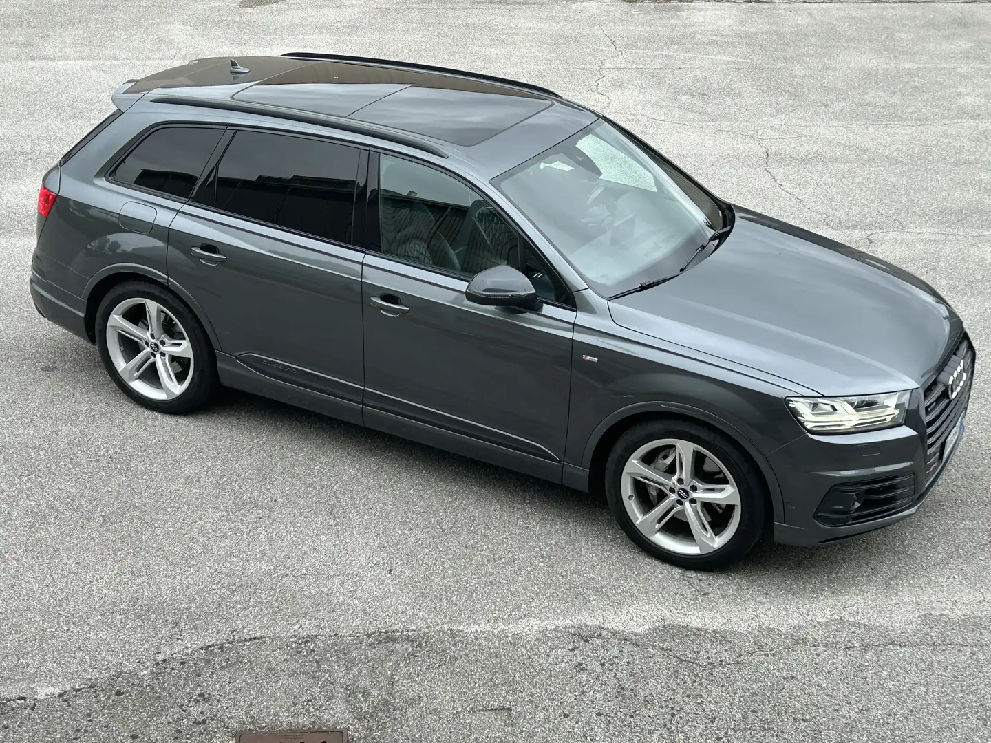 Audi Q7 3.0 tdi Business Plus quattro tiptronic 7p.ti Grau - 2
